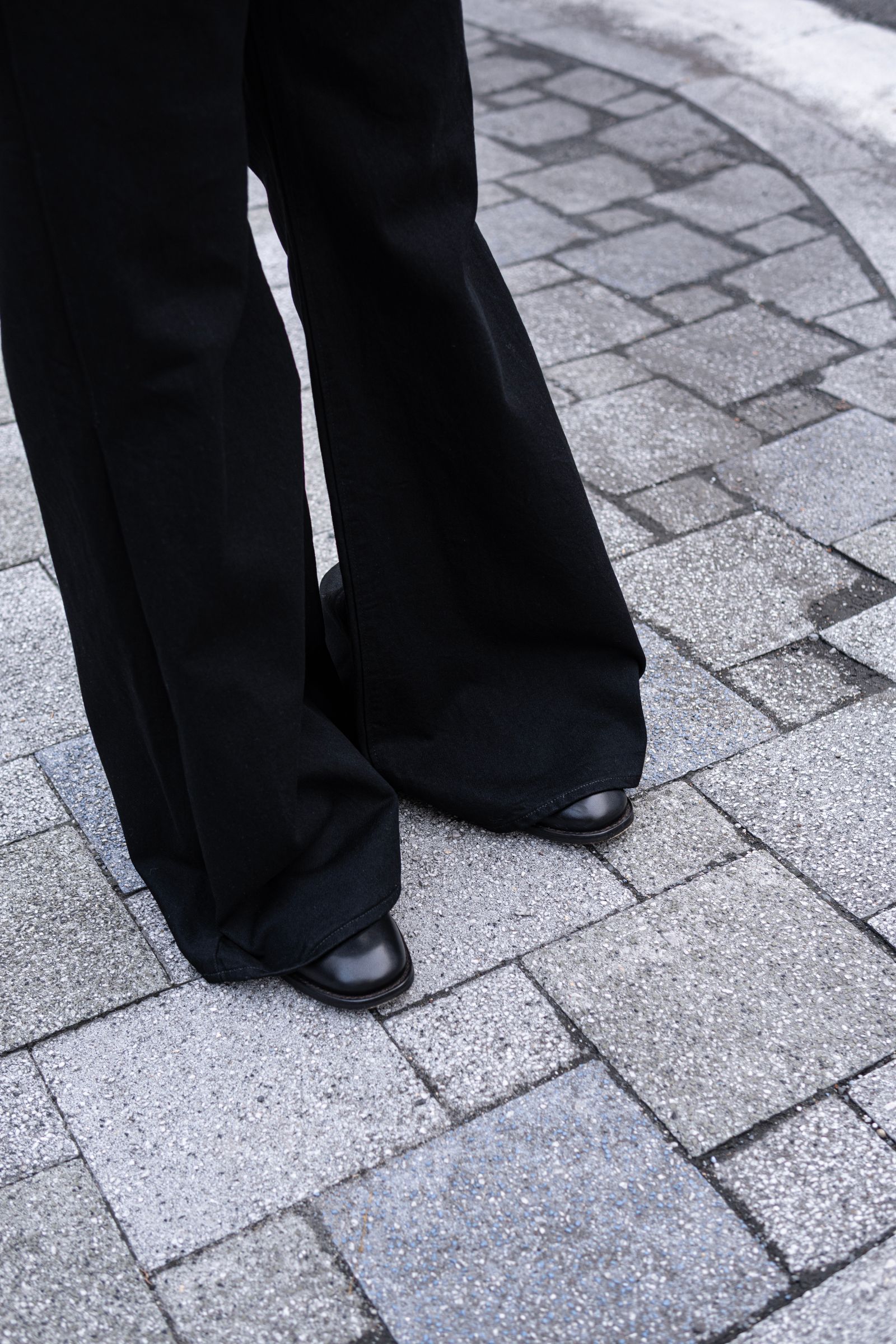 ORDINARY CITY MASSIVE FLAIR / BLACK