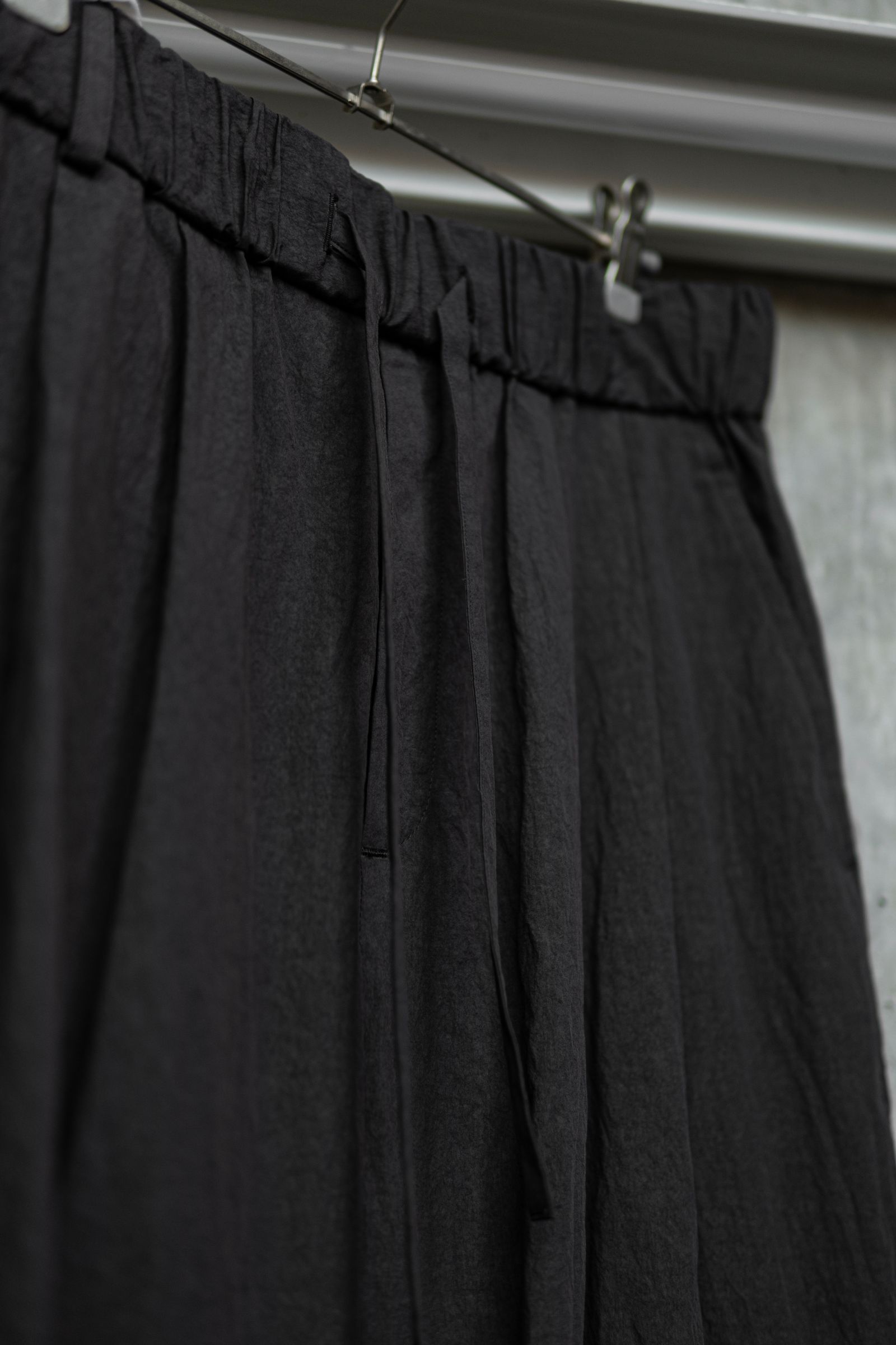 COTTON NYLON BROWSING PANTS / TAUPE