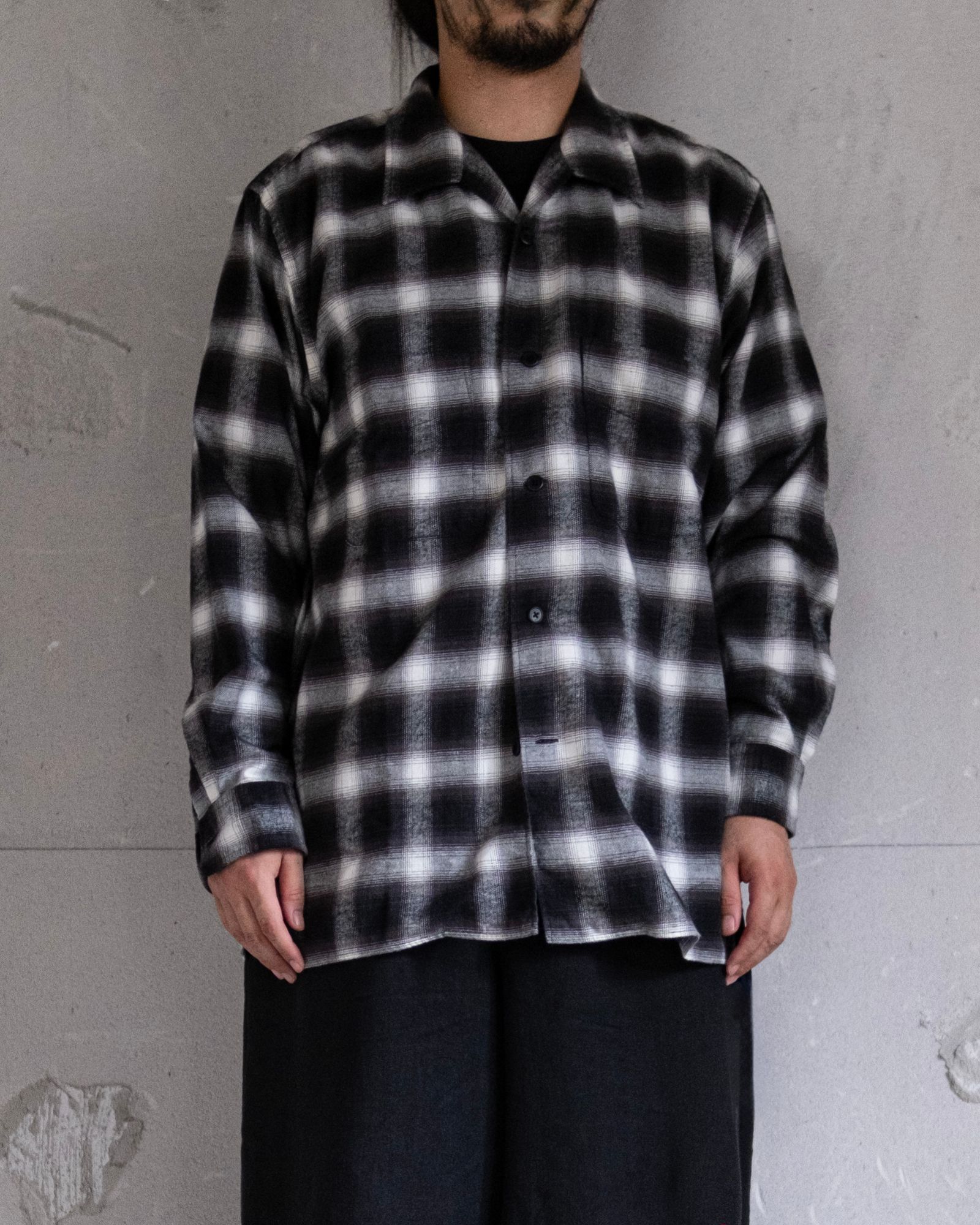 Open Collar SH / Black×White Ombre