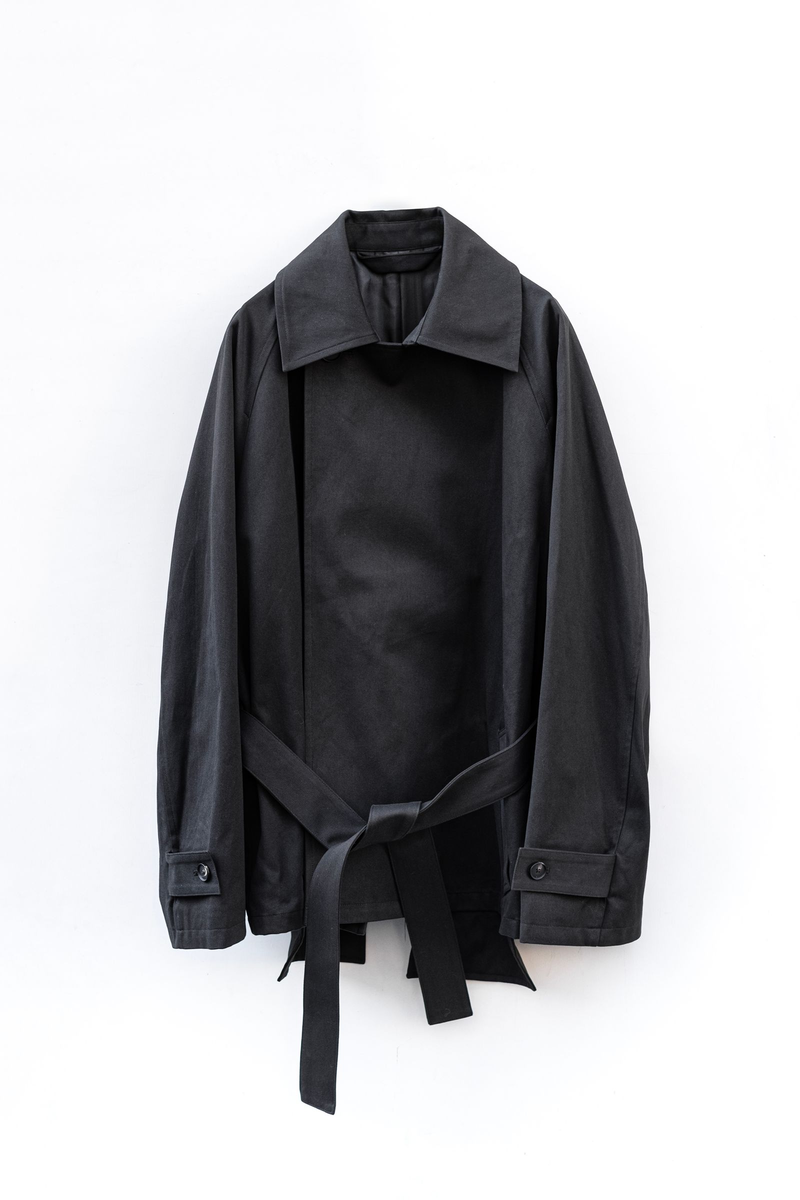 Blanc YM - Short trench coat / Black | Retikle Online Store