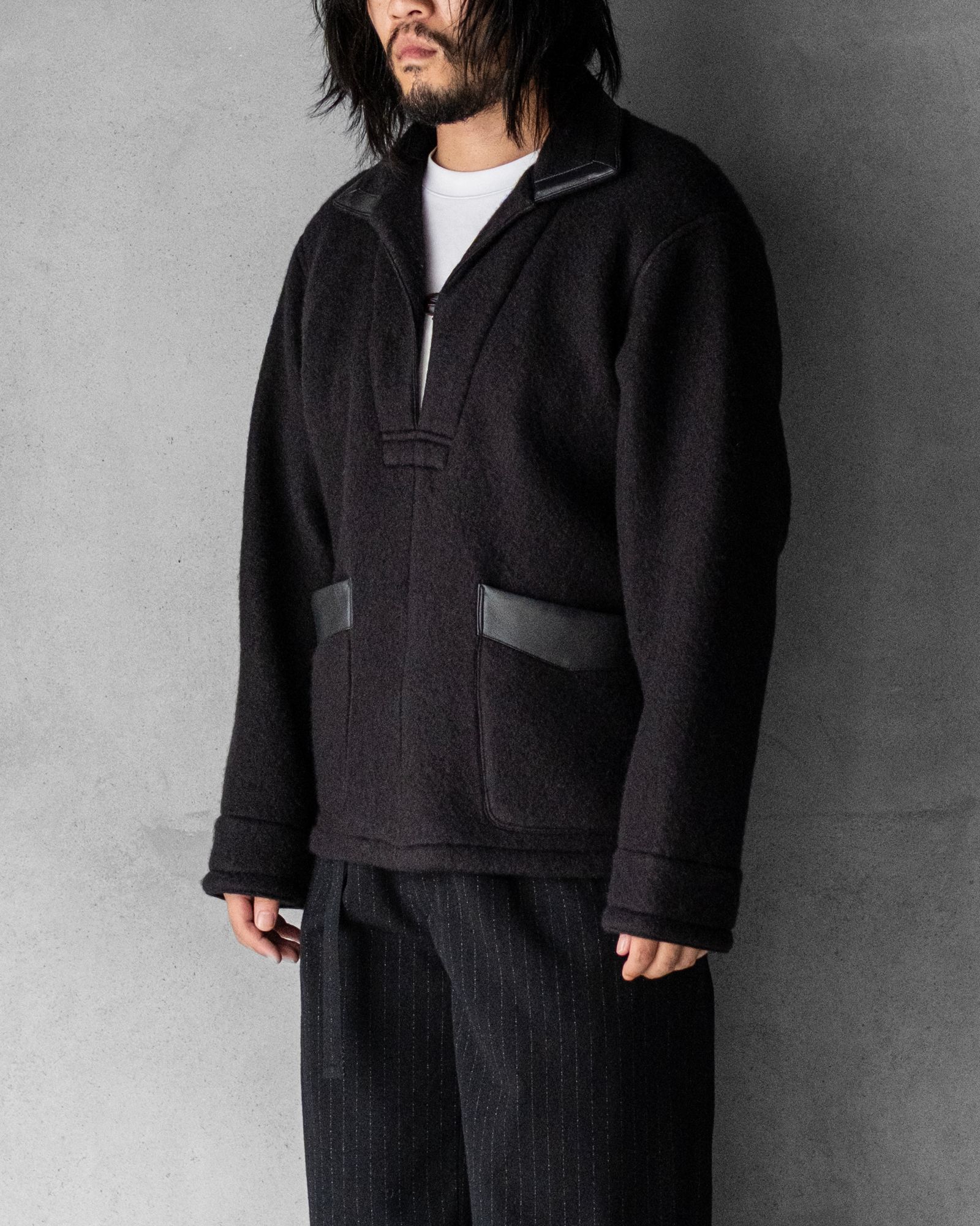 FAUX LEATHER TRIM OVERSIZED PULLOVER / BLACK