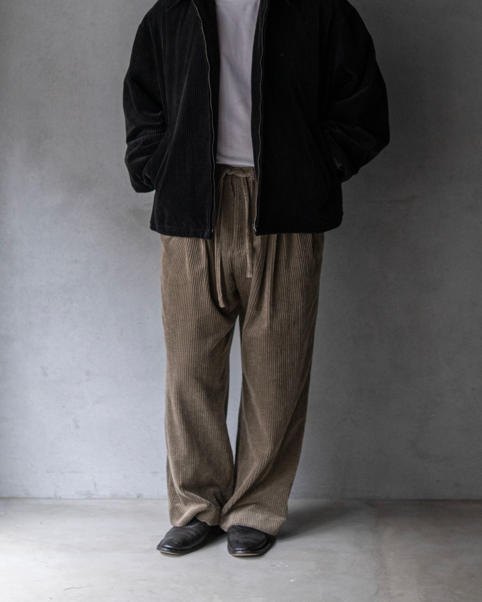 Corduroy Relax Trousers / Beige