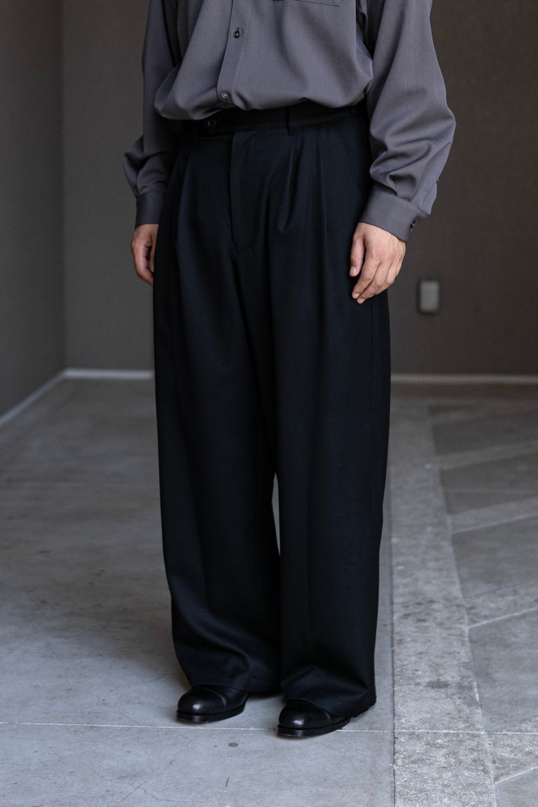 JUHA - 2TUCK WIDE EASY PANTS / BLACK | Retikle Online Store