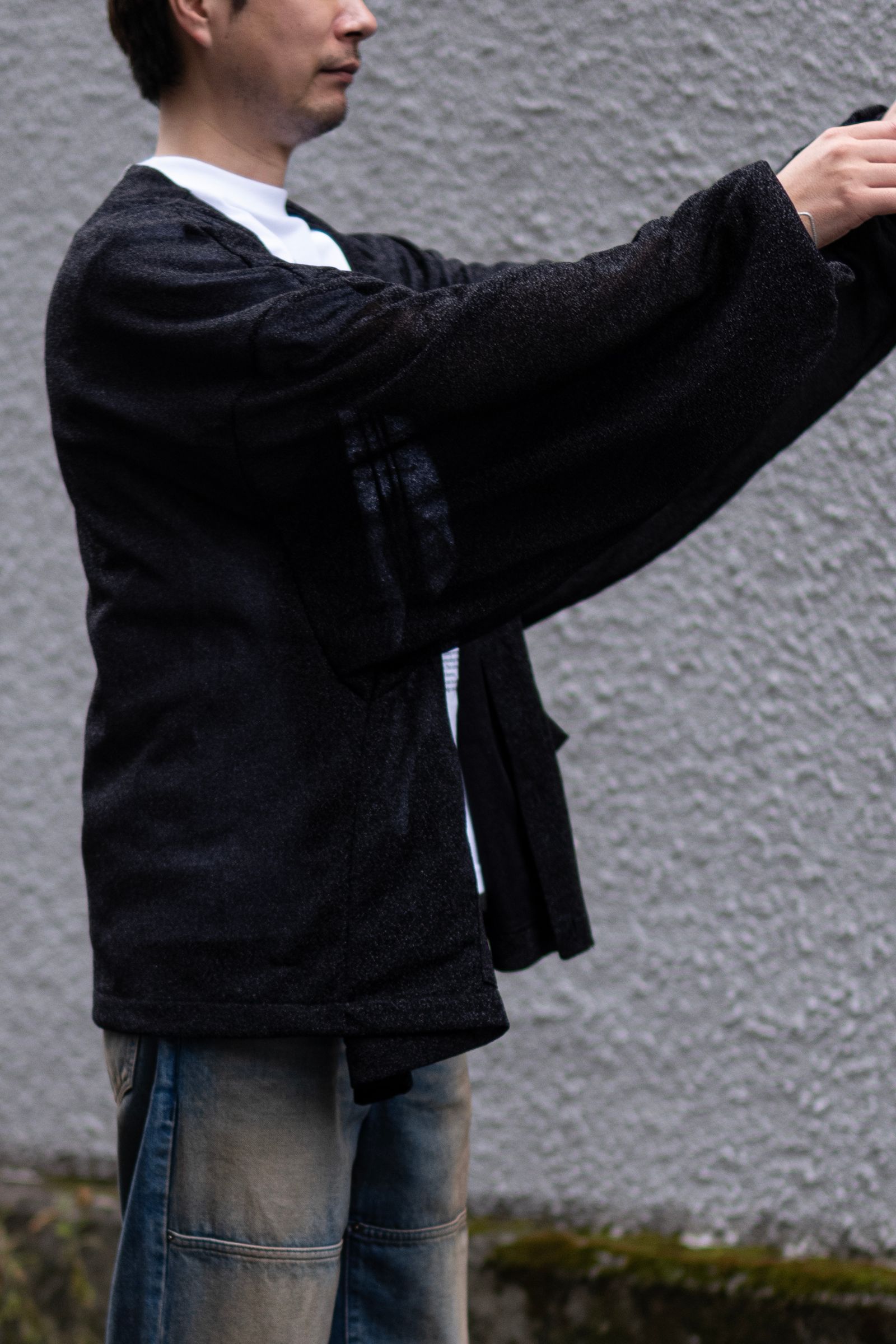 MASSIVE CARDI / BLACK