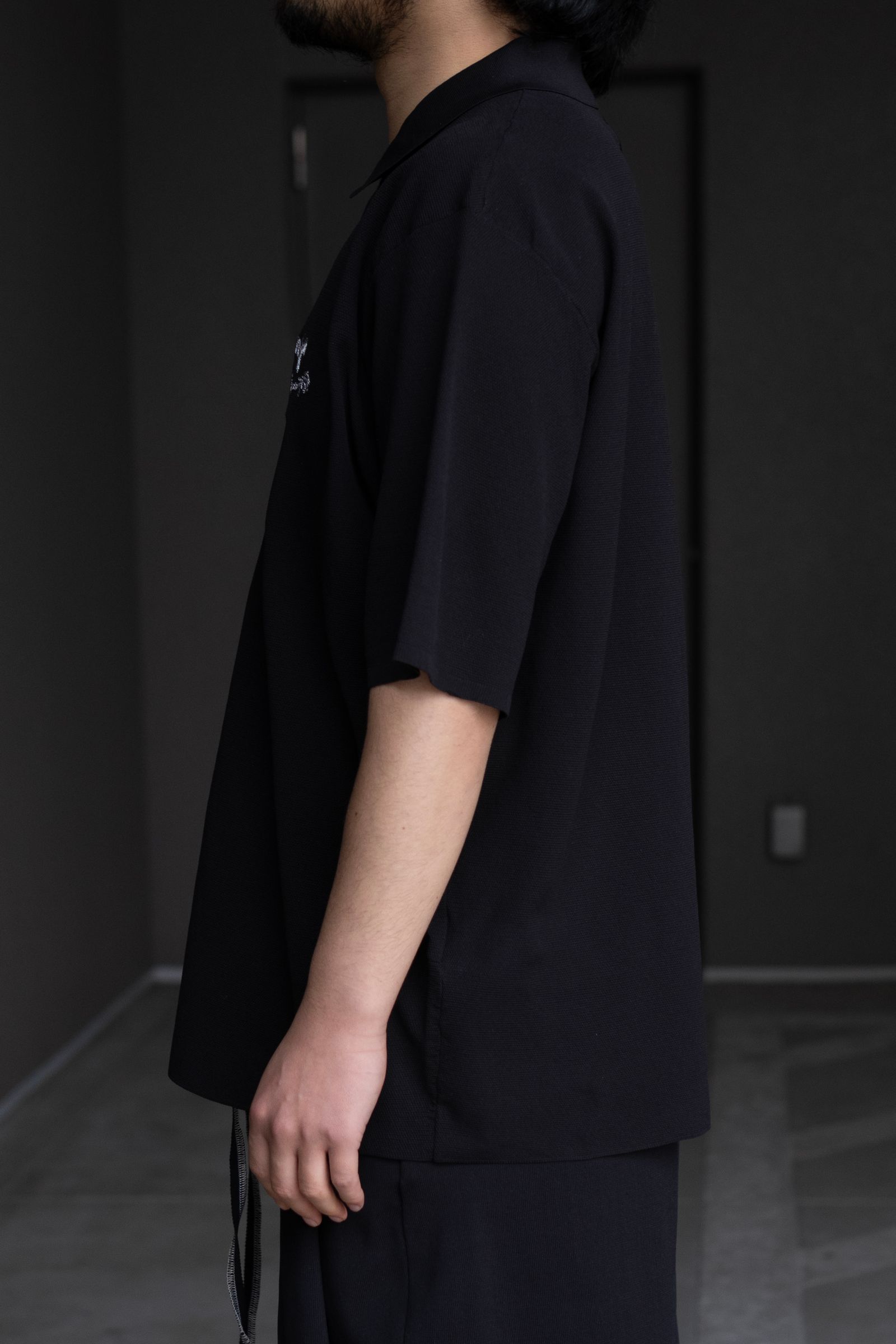 SHINYAKOZUKA - MASSIVE POLO / BLACK | Retikle Online Store