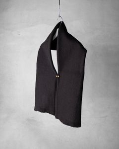 BUTTONED  TUBE MUFFLER / BLACK