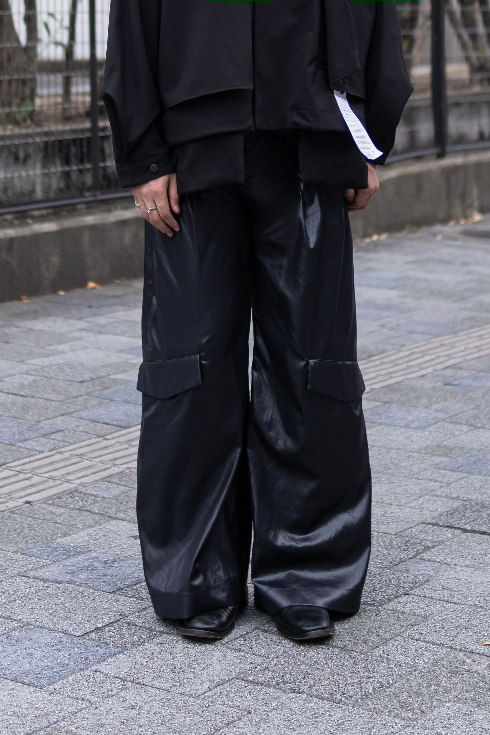 "FAKE-FAKE LEATHER" Baggy trousers / BLACK