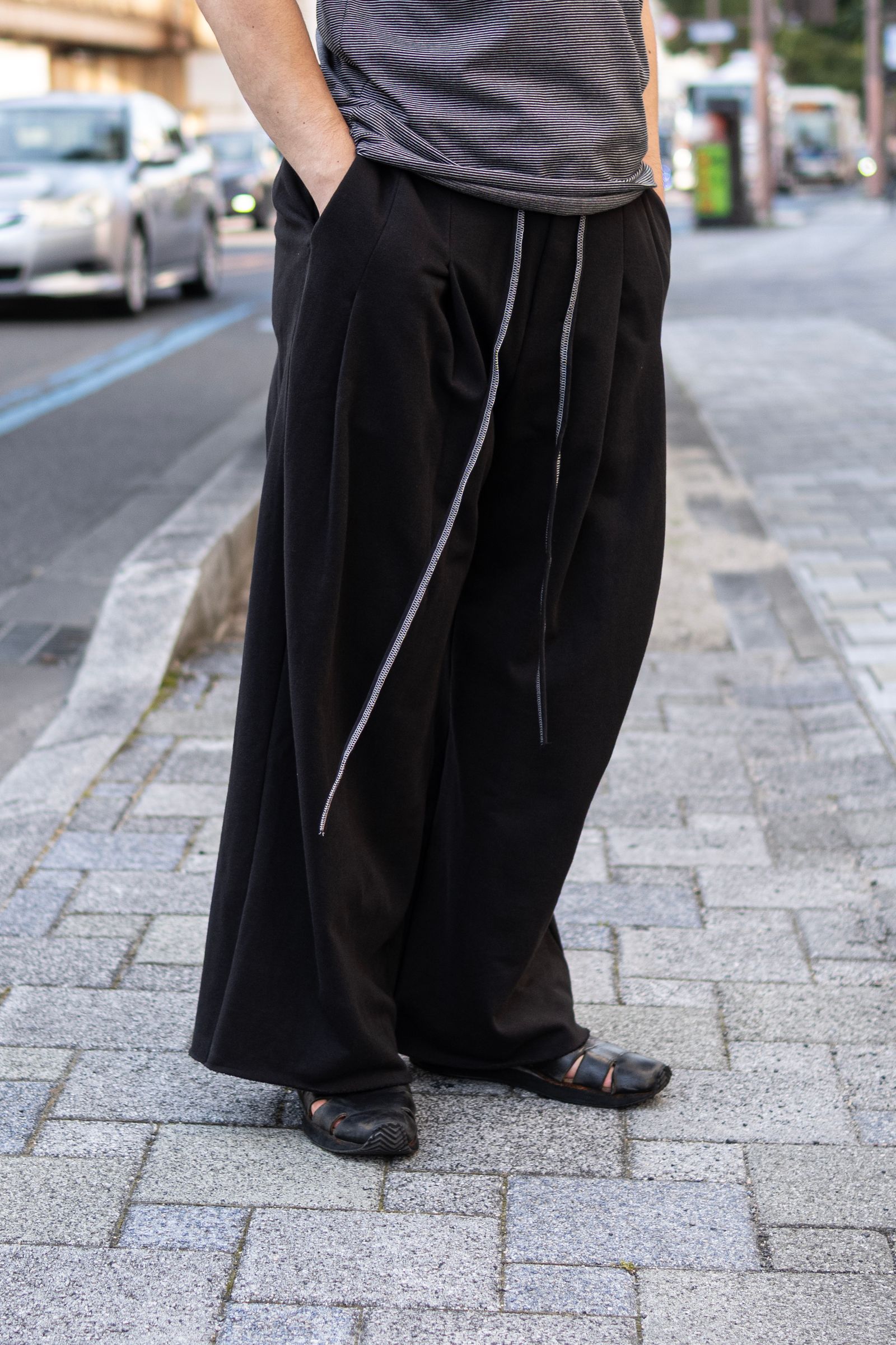 パンツ (LASTNEST)BAGGYLEATHERCARGOPANTS / BLACK ラストネスト LAST NEST Leather Slim Trouser （Black） -FASCINATE