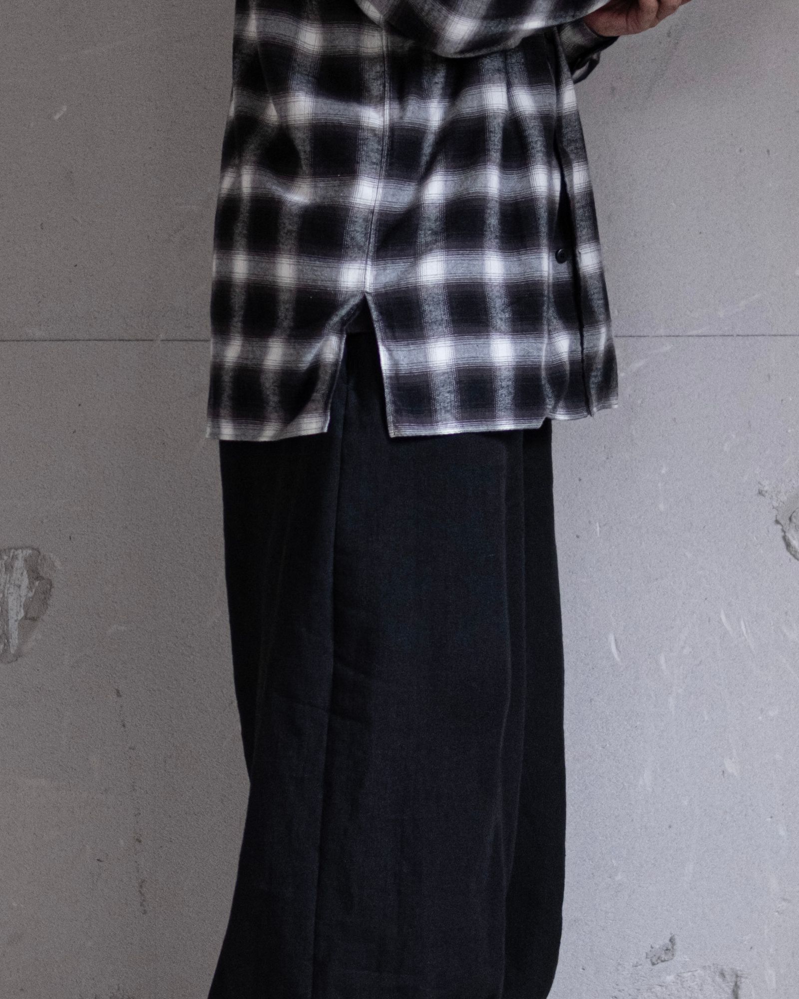 Open Collar SH / Black×White Ombre