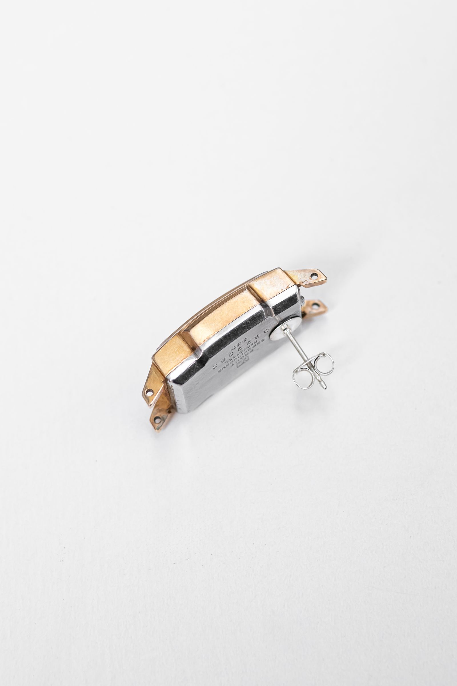 VINTAGE WATCH EARRING / GOLD