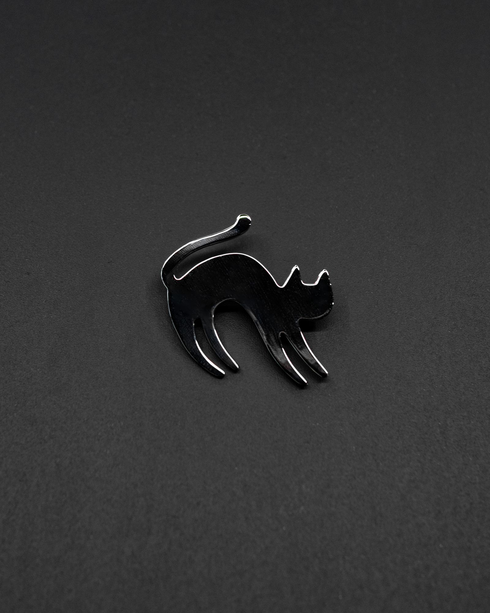 The Object Charm Brooch / Cat