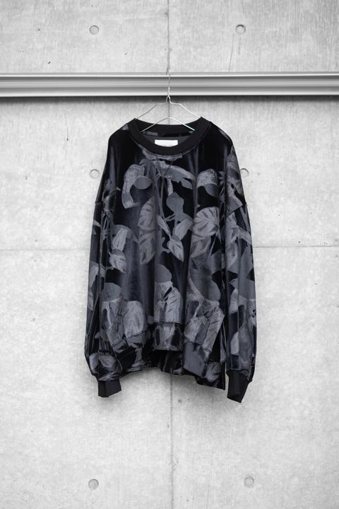 Crew Neck Side Vent Pullover / BLACK