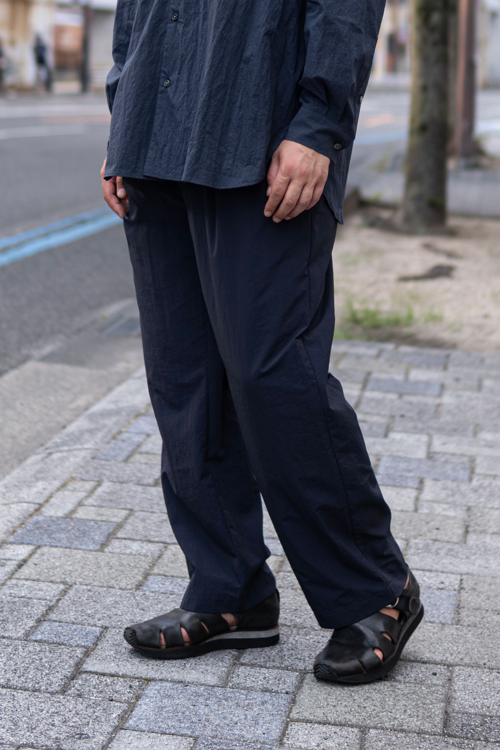 NYLON SPINDLE PANTS / NAVY