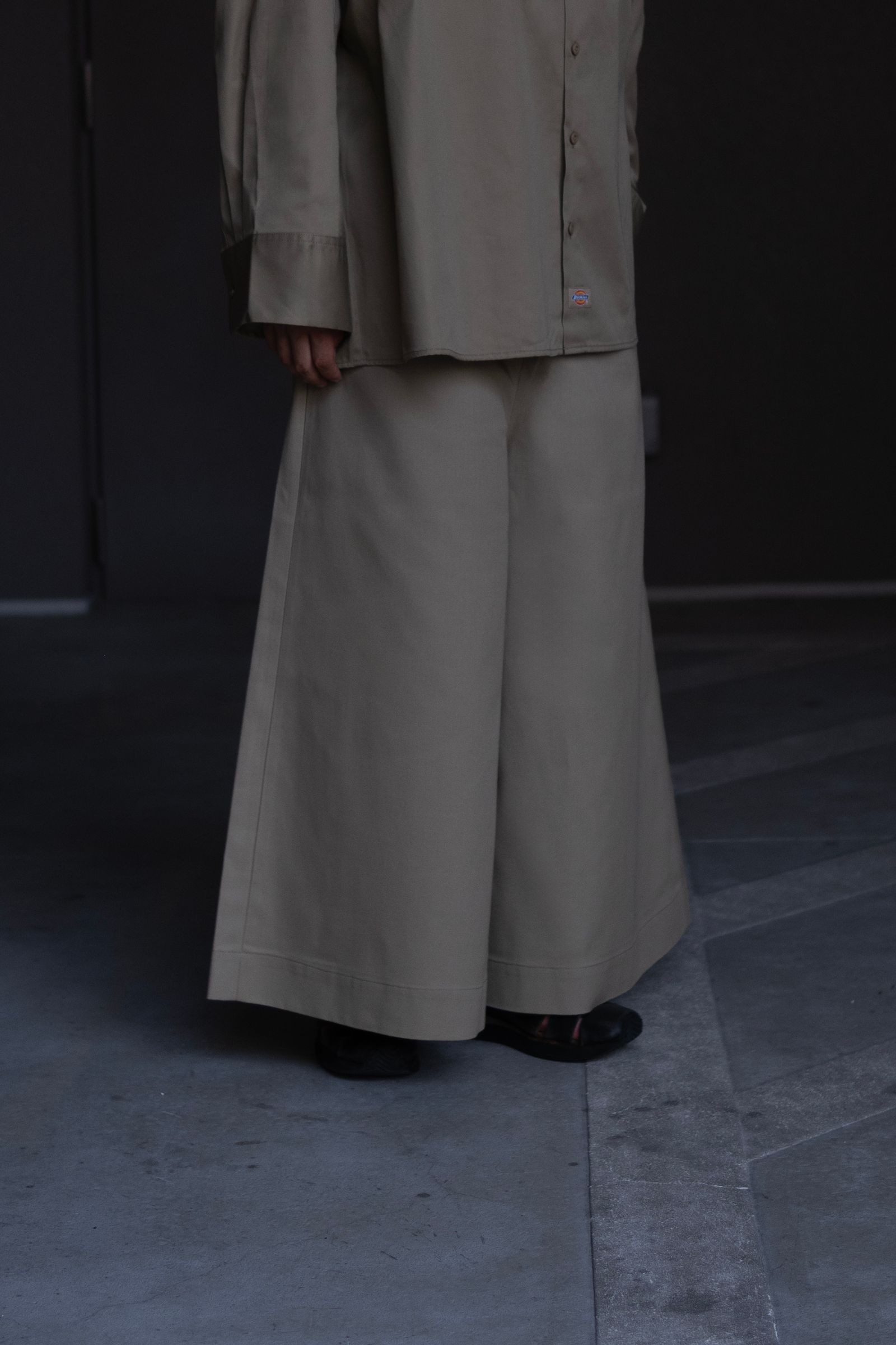 【SHINYAKOZUKA×Dickies】LOOSE WITH DICKIES / KHAKI