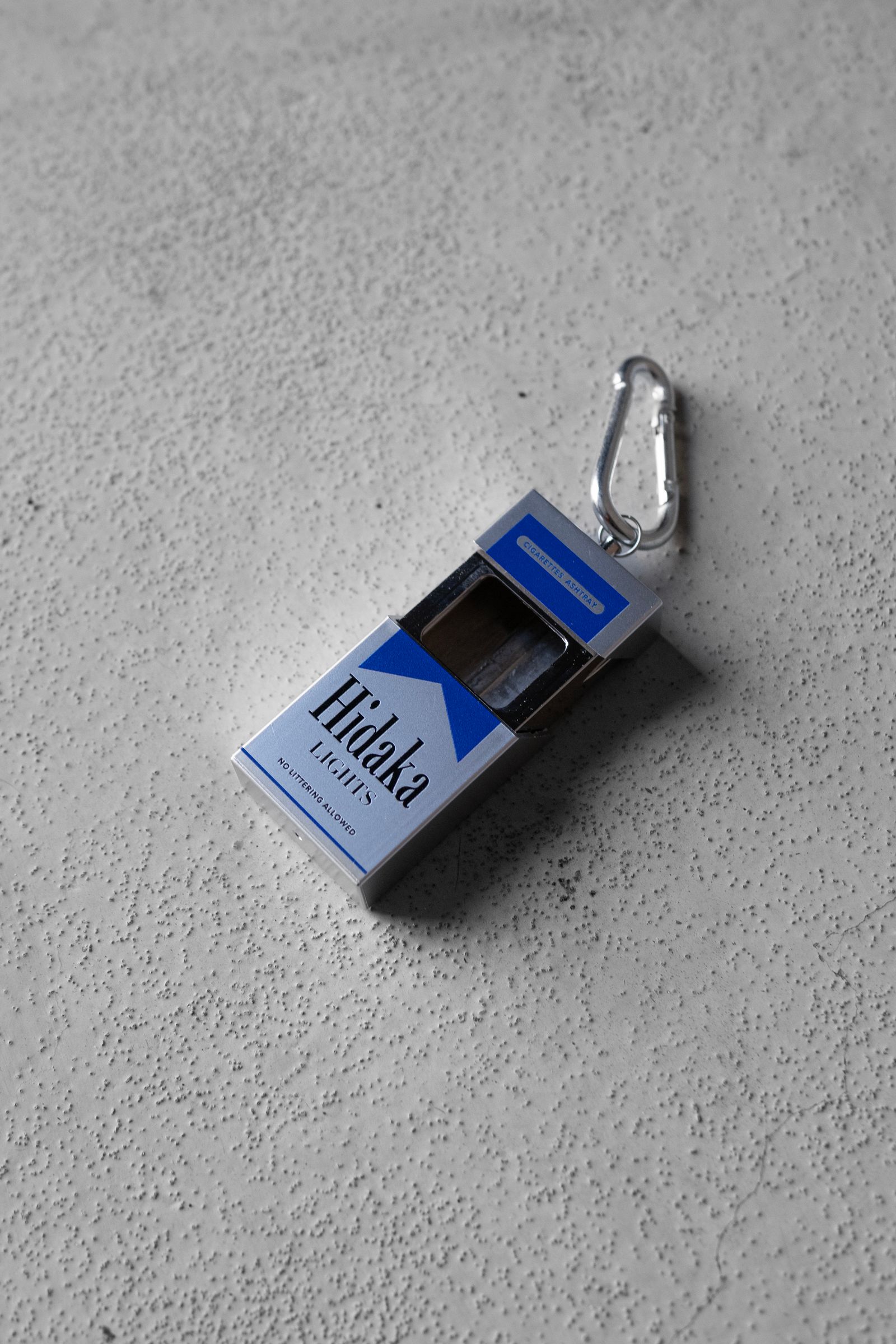 PORTABLE ASHTRAY - MARLBORO / BLUE