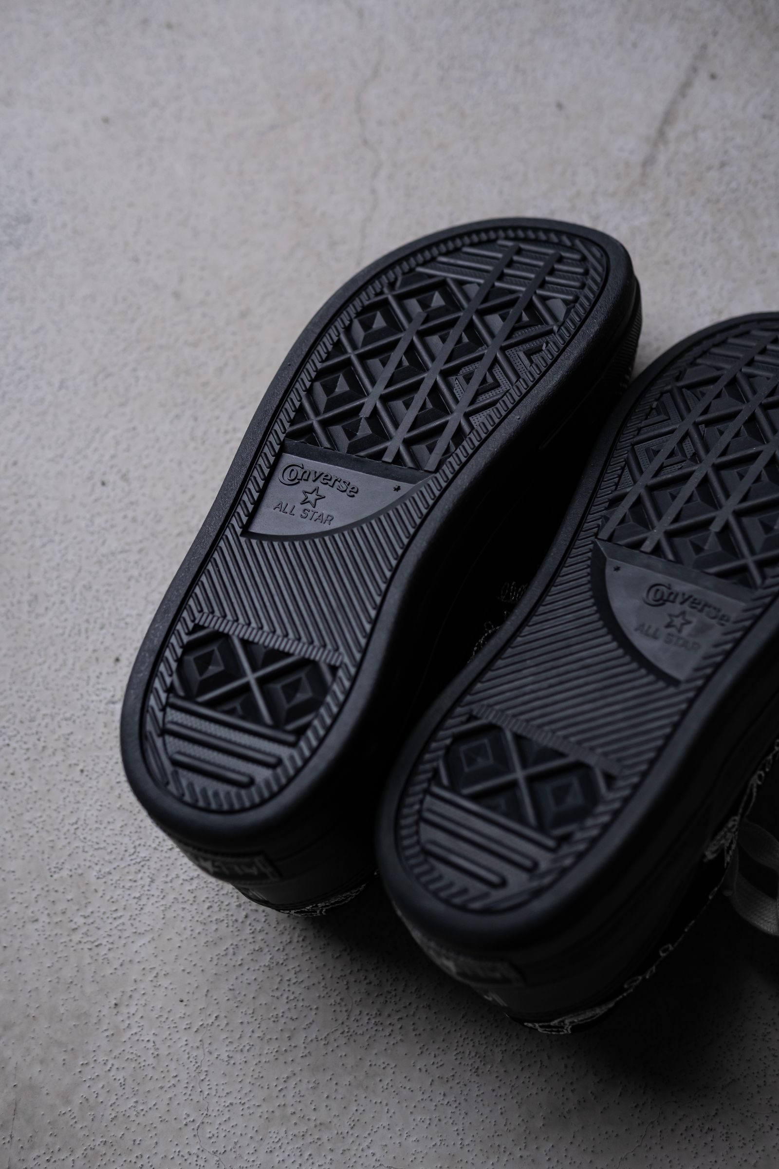 きらきらです。 PIGMENT DYE DISTRESSED ZIP-UP HOODIE｜CONVERSE TOKYO