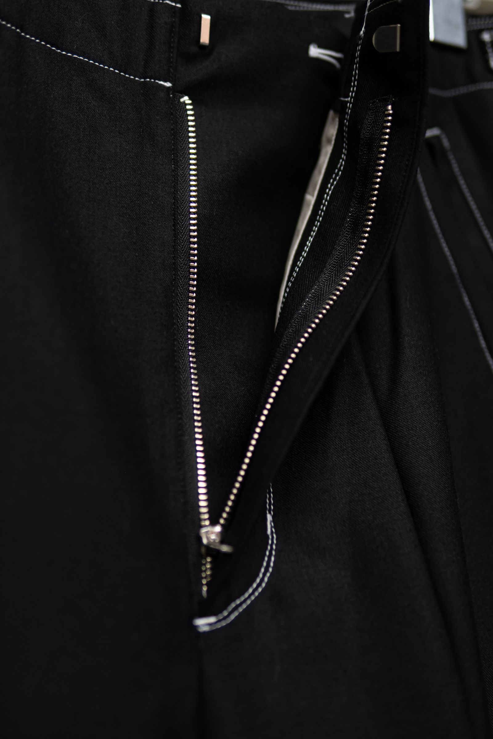 SIRO COMPACT WIDE CEREMONY “MC” TROUSERS / Black