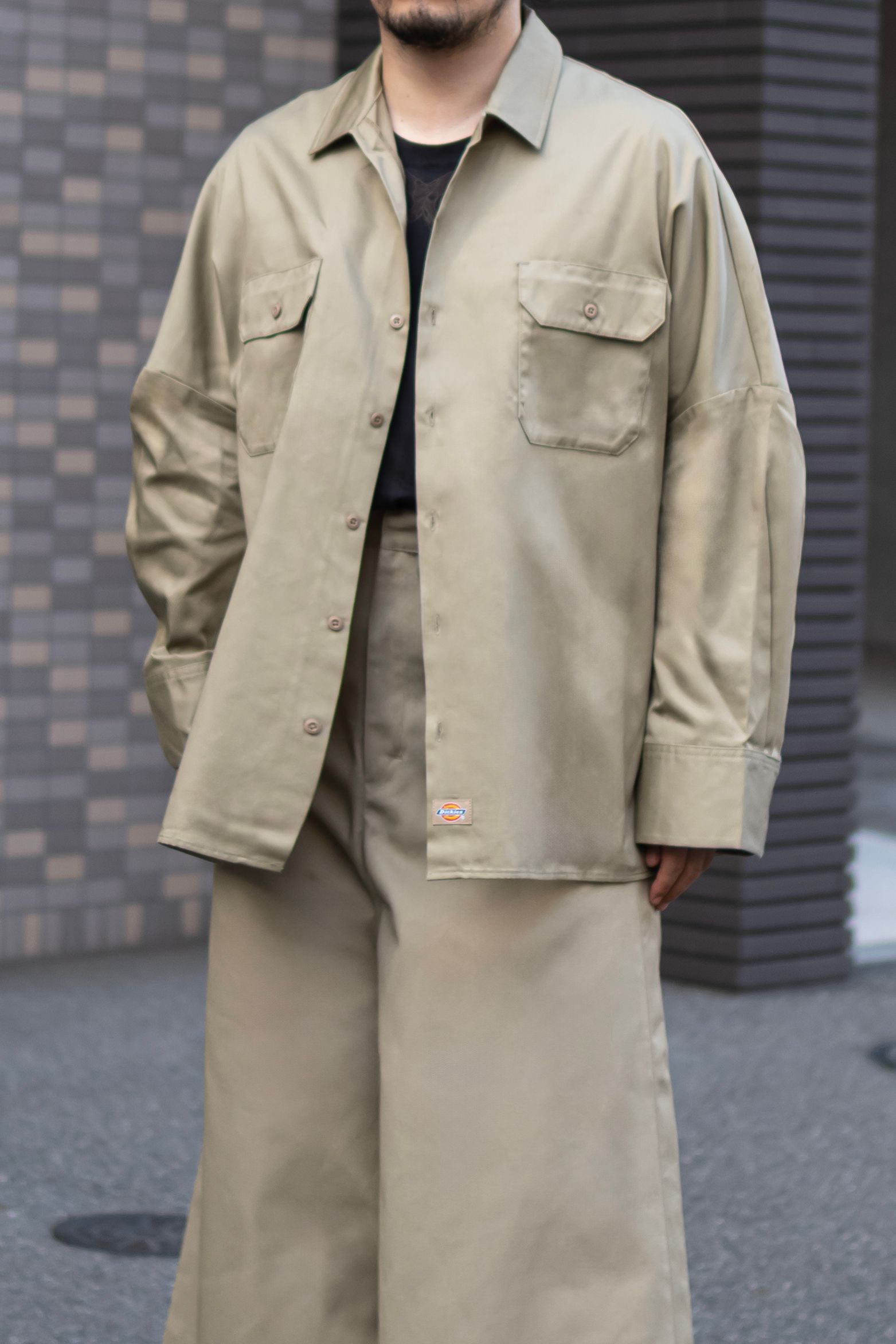 【SHINYAKOZUKA×Dickies】GIANT WORK SHIRT WITH DICKIES / KHAKI