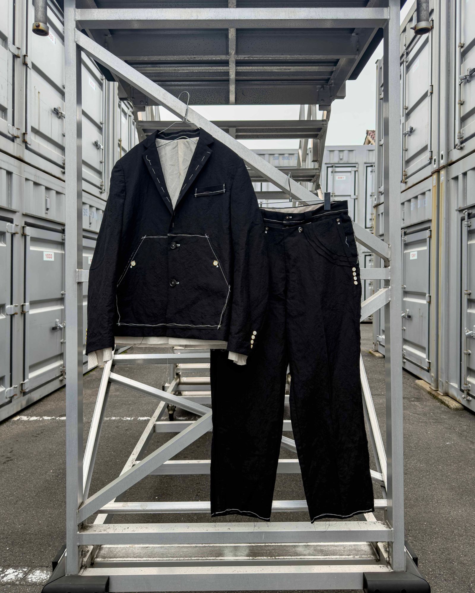 “SAMON” pleated ceremony pants / Black