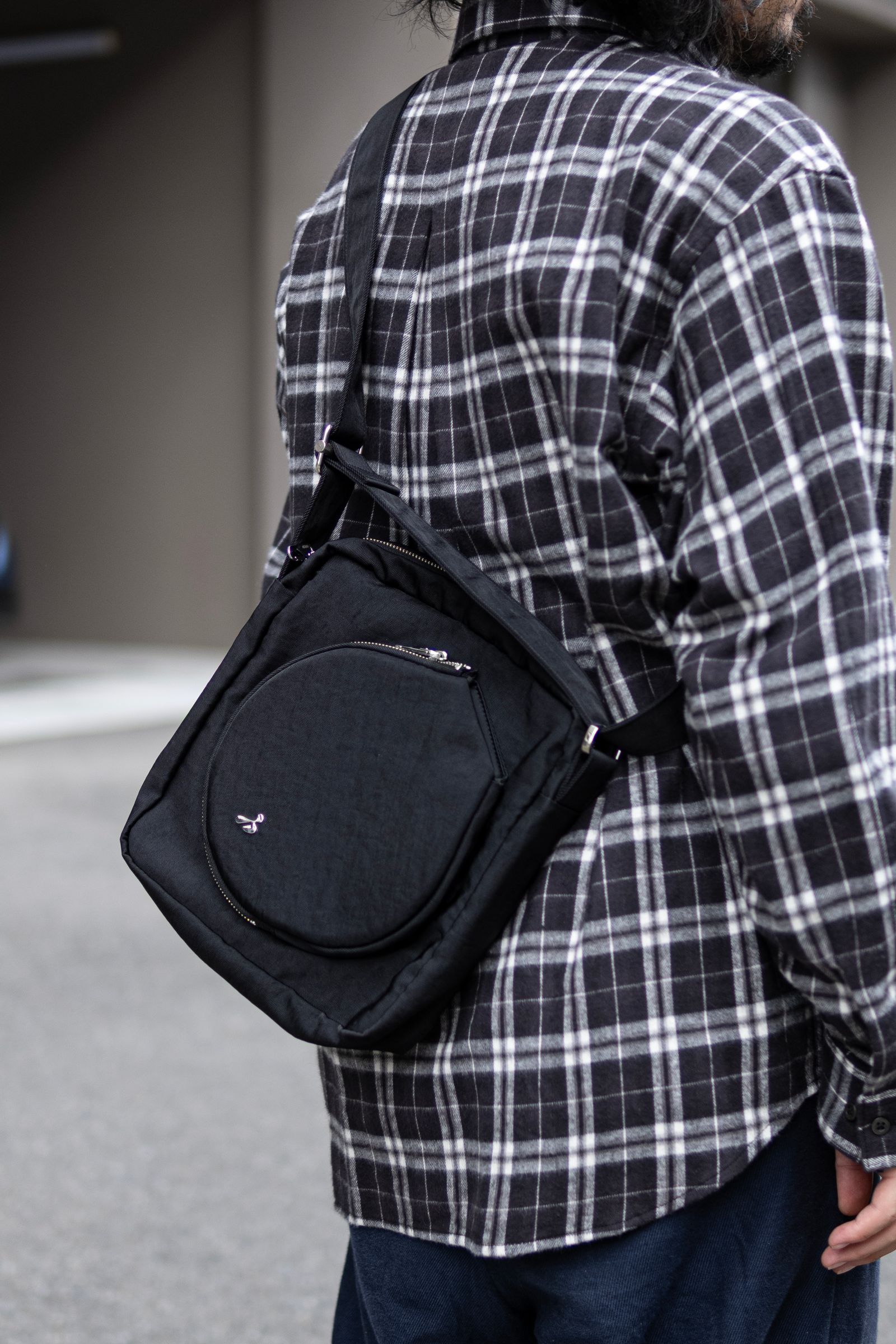 HIDAKA - PING-PONG SQUARE BAG / Black | Retikle Online Store