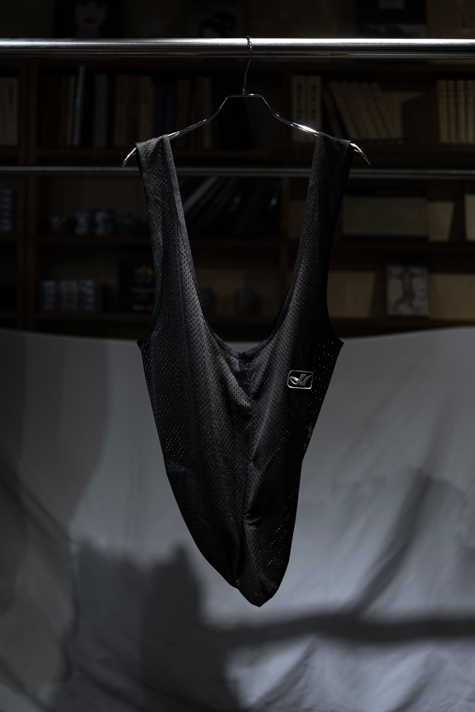 "SUBSTITUTE" BIB TOTE / BLACK