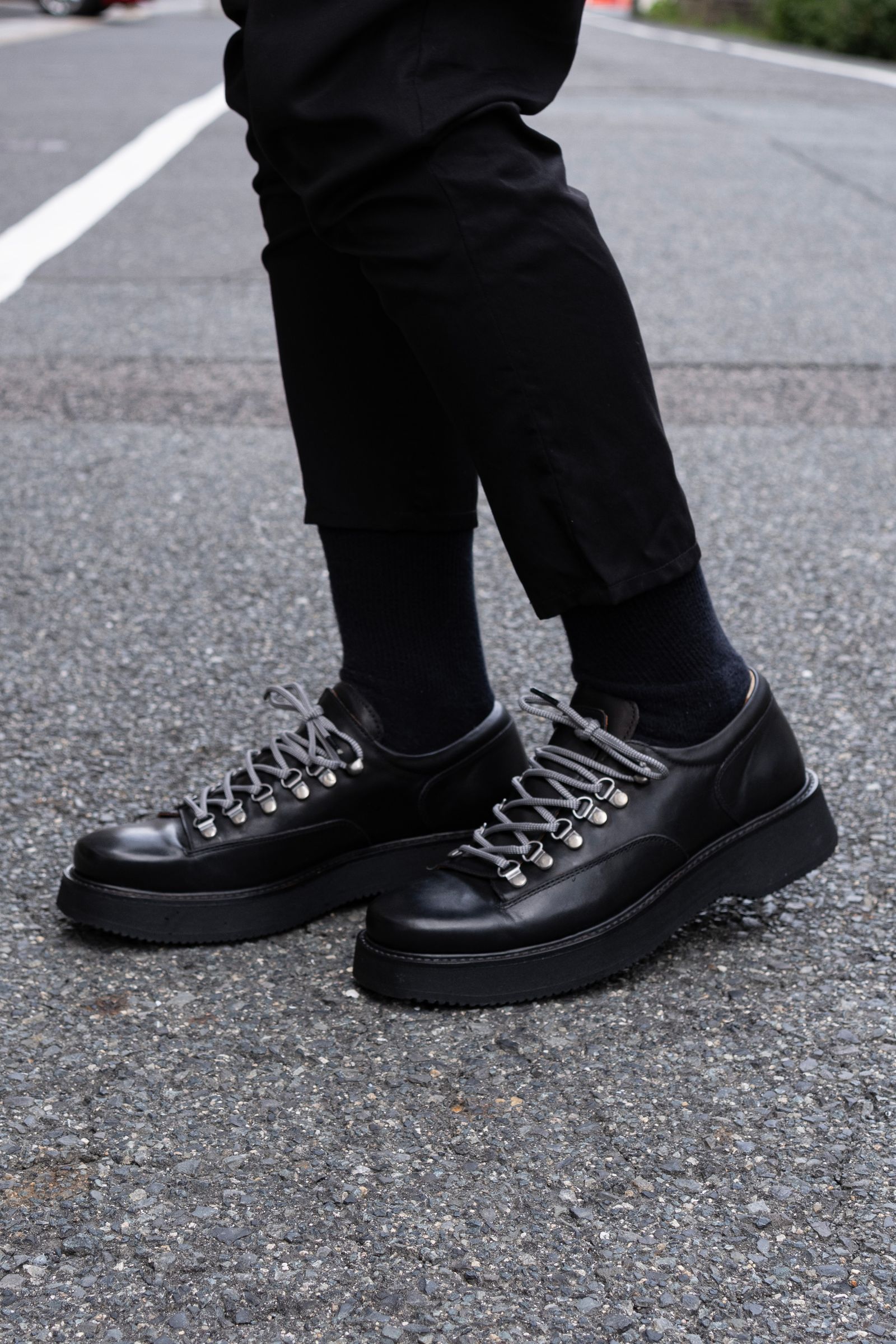 Shoe cut mountain / Black