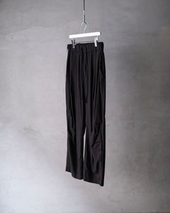 Soft Cotton Knee Tuck Pants / Black