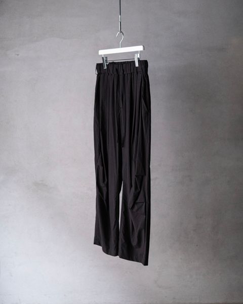 Soft Cotton Knee Tuck Pants / Black