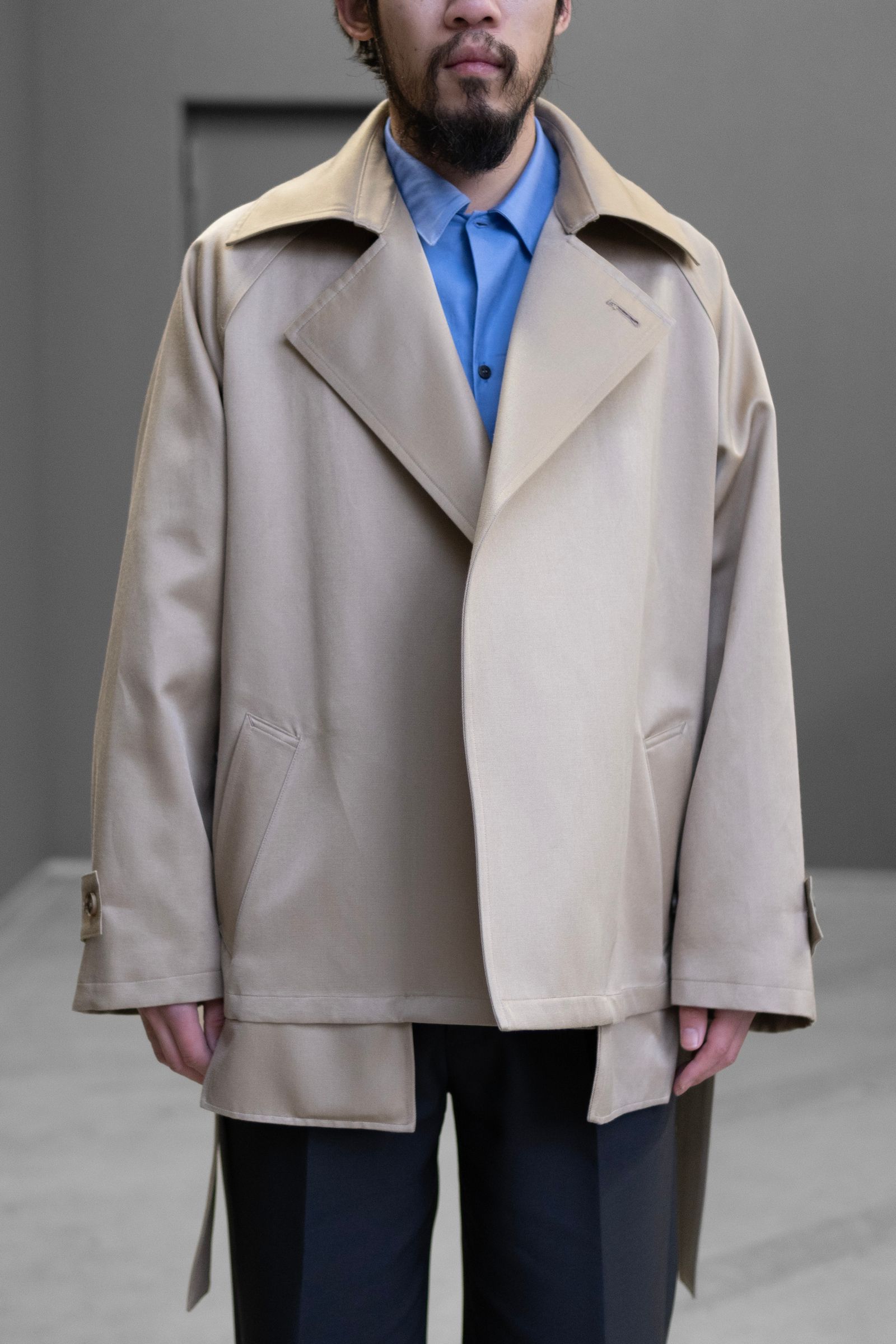 Blanc YM - Silk Short trench coat / Gold | Retikle Online Store