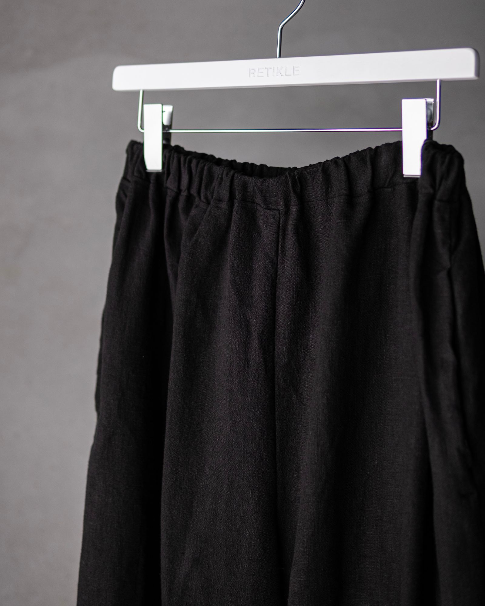 Linen Tucked Hem Wide Easy Pants / Black