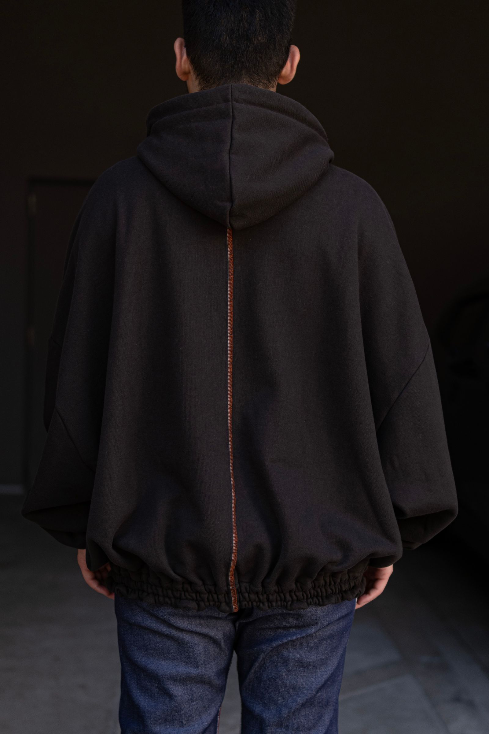 SHINYAKOZUKA - ORDINARY GIANT HOODIE / OFF BLACK | Retikle Online