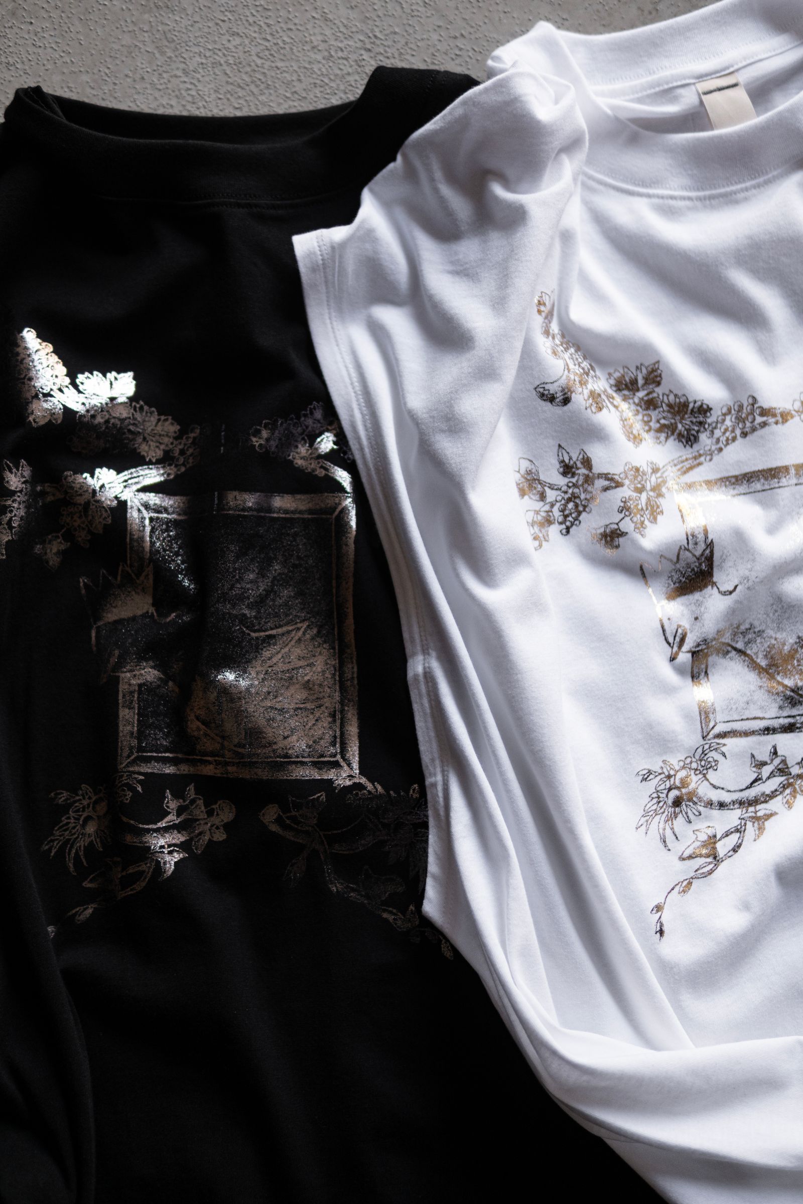 THE PICTURESQUE BIRD / COLOURLESS WHITE