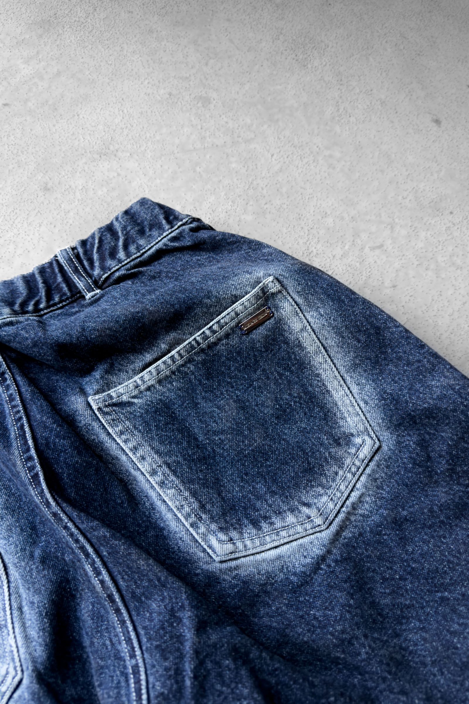 Silver Buckle Double Tuck Denim Pants / Navy