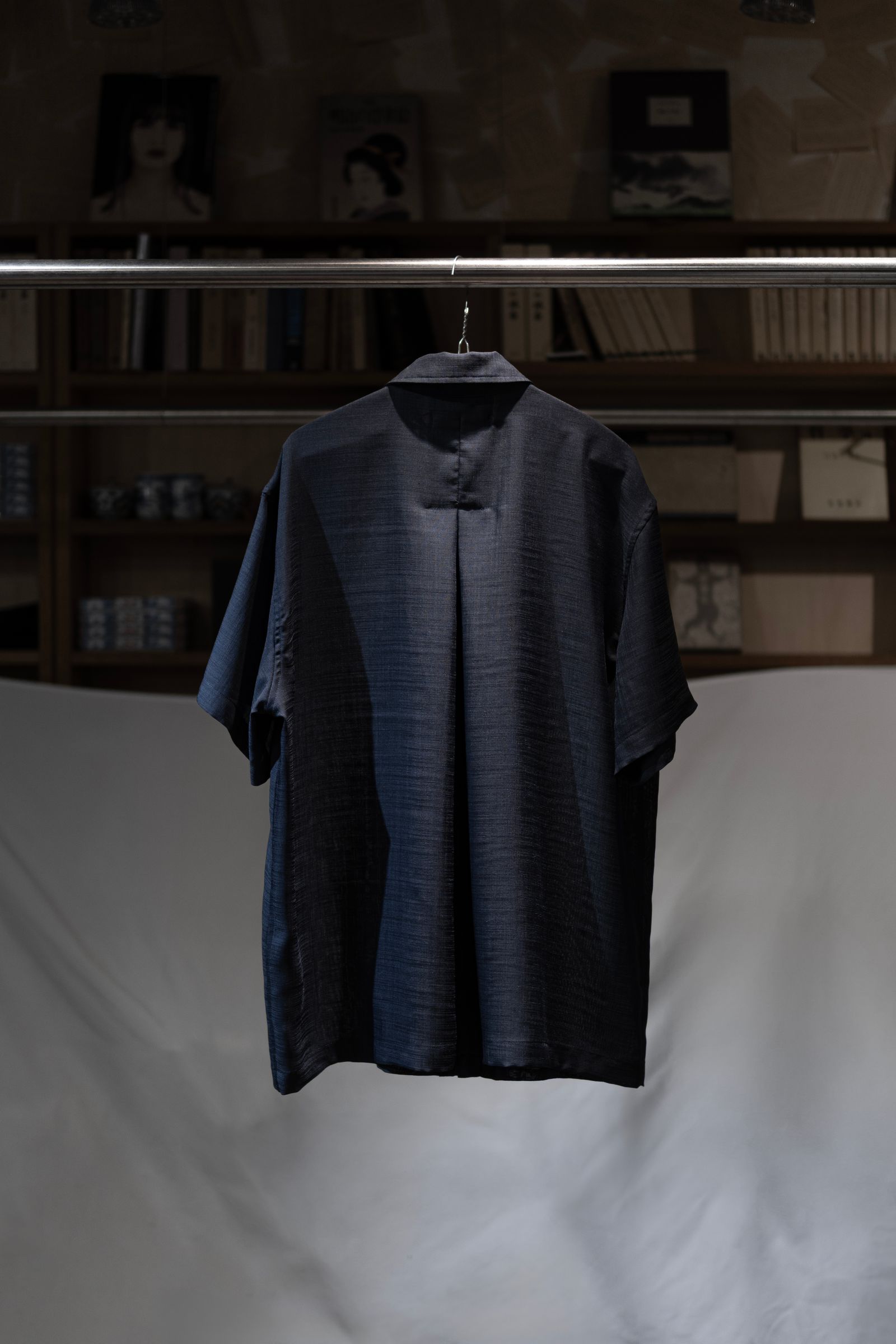 SHEER SHARKSKIN SS SHIRT / NAVY