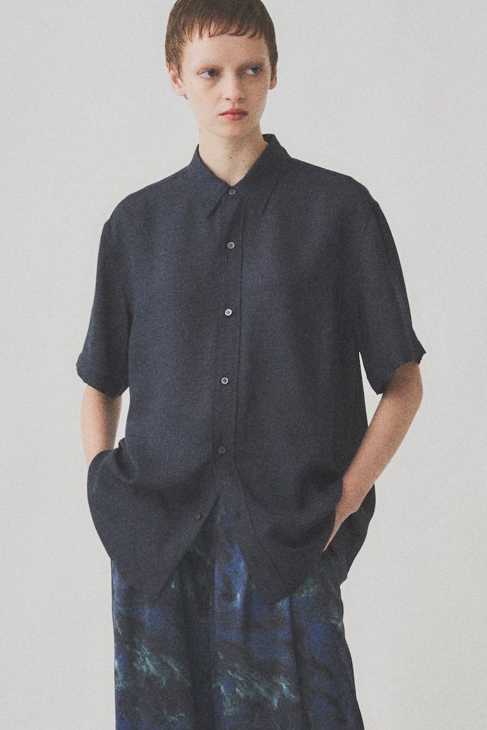 SHEER SHARKSKIN SS SHIRT / NAVY