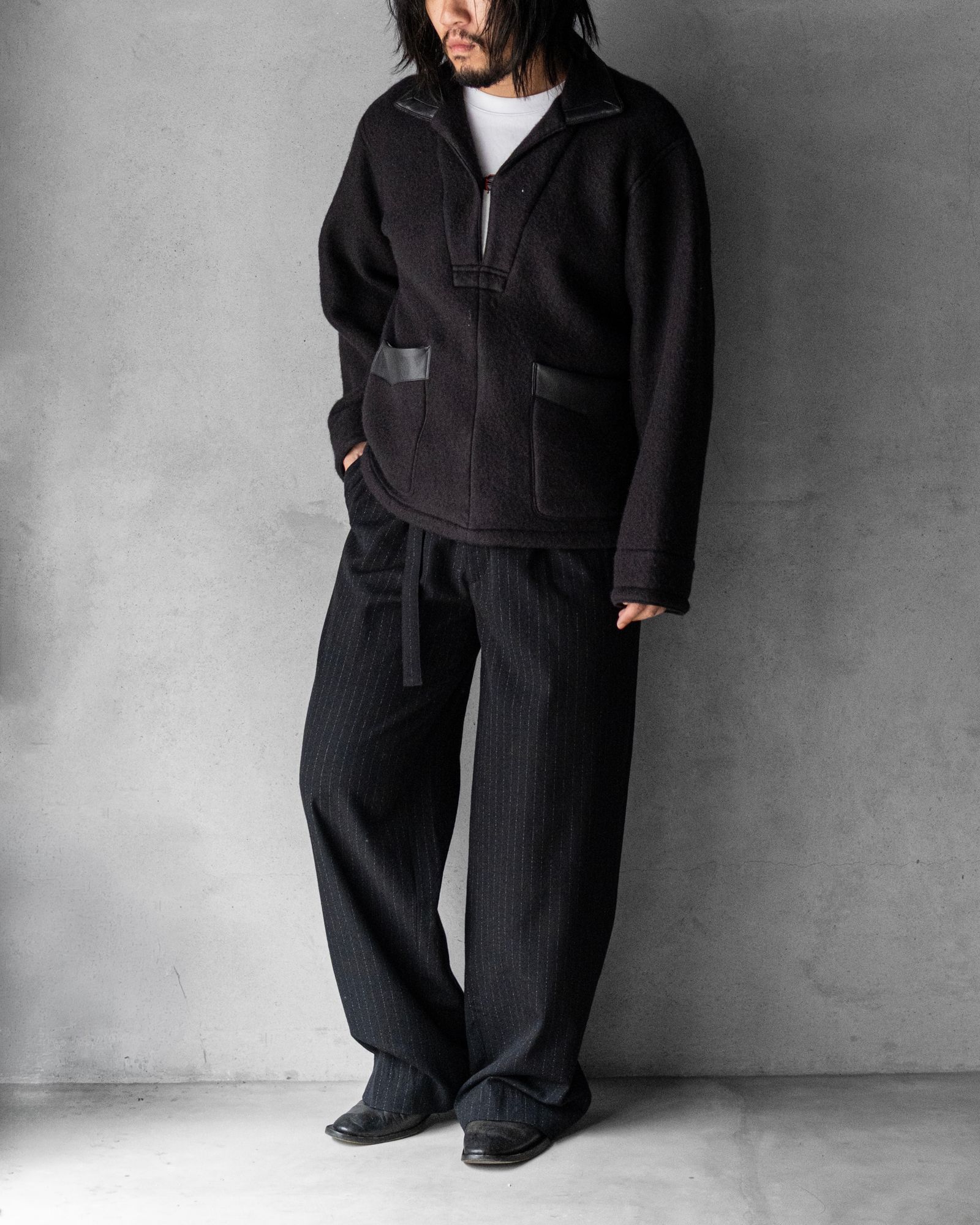 FAUX LEATHER TRIM OVERSIZED PULLOVER / BLACK