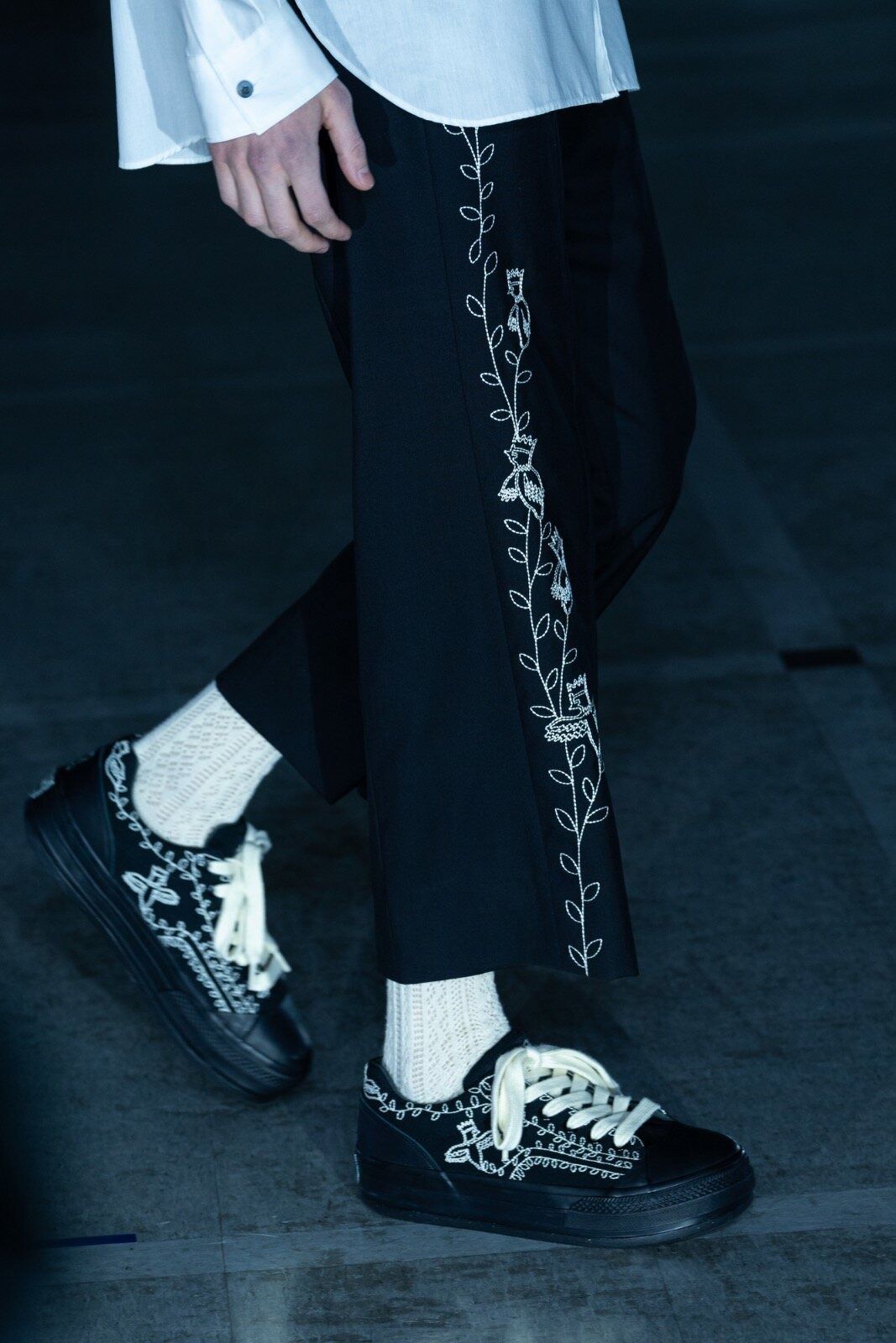 Dear, NOTHING SPECIAL TROUSERS WITH EMBROIDERY / DAWN BLACK