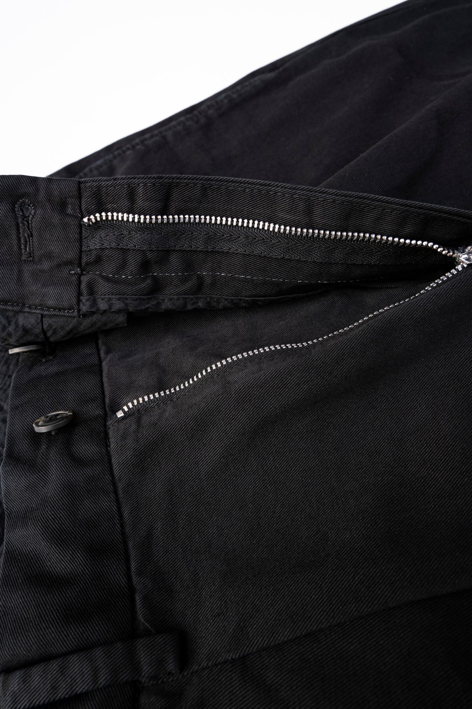 DRAGON TWILL 1TUCK WIDE PANTS / BLACK