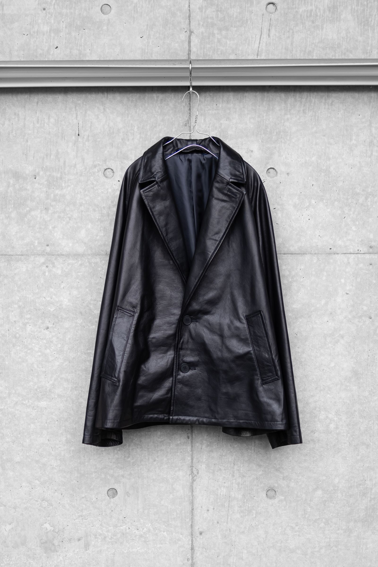 LEATHER OVERSIZE RAGLAN JACKET / BLACK