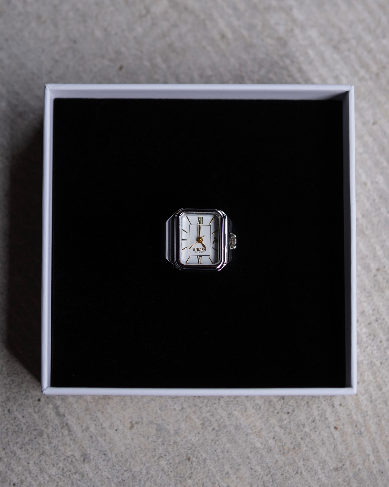 Legacy Ring Watch / Silver/White