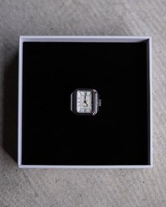 Legacy Ring Watch / Silver/White