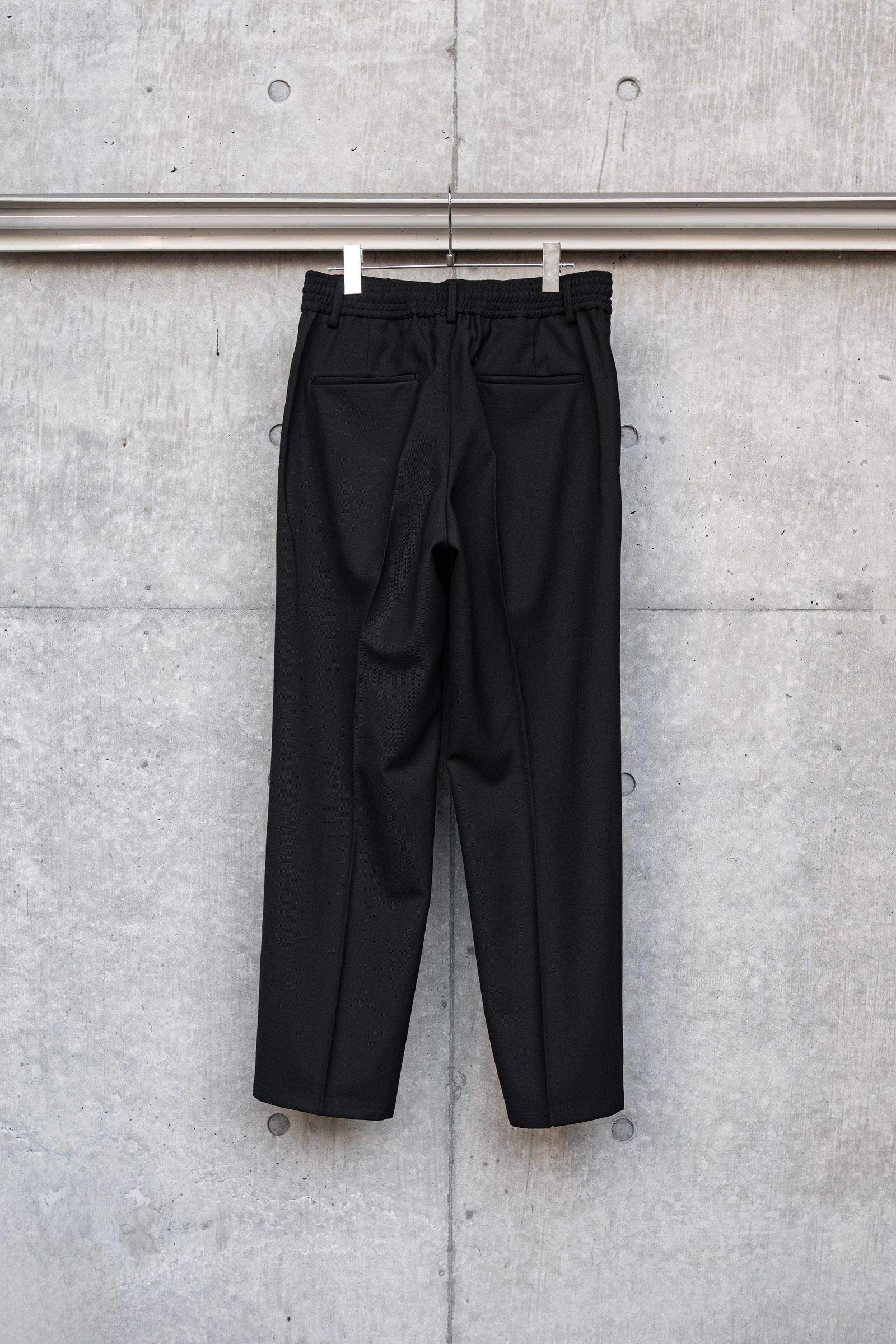 "REL" WOOL POLYESTER TWILL / BLACK