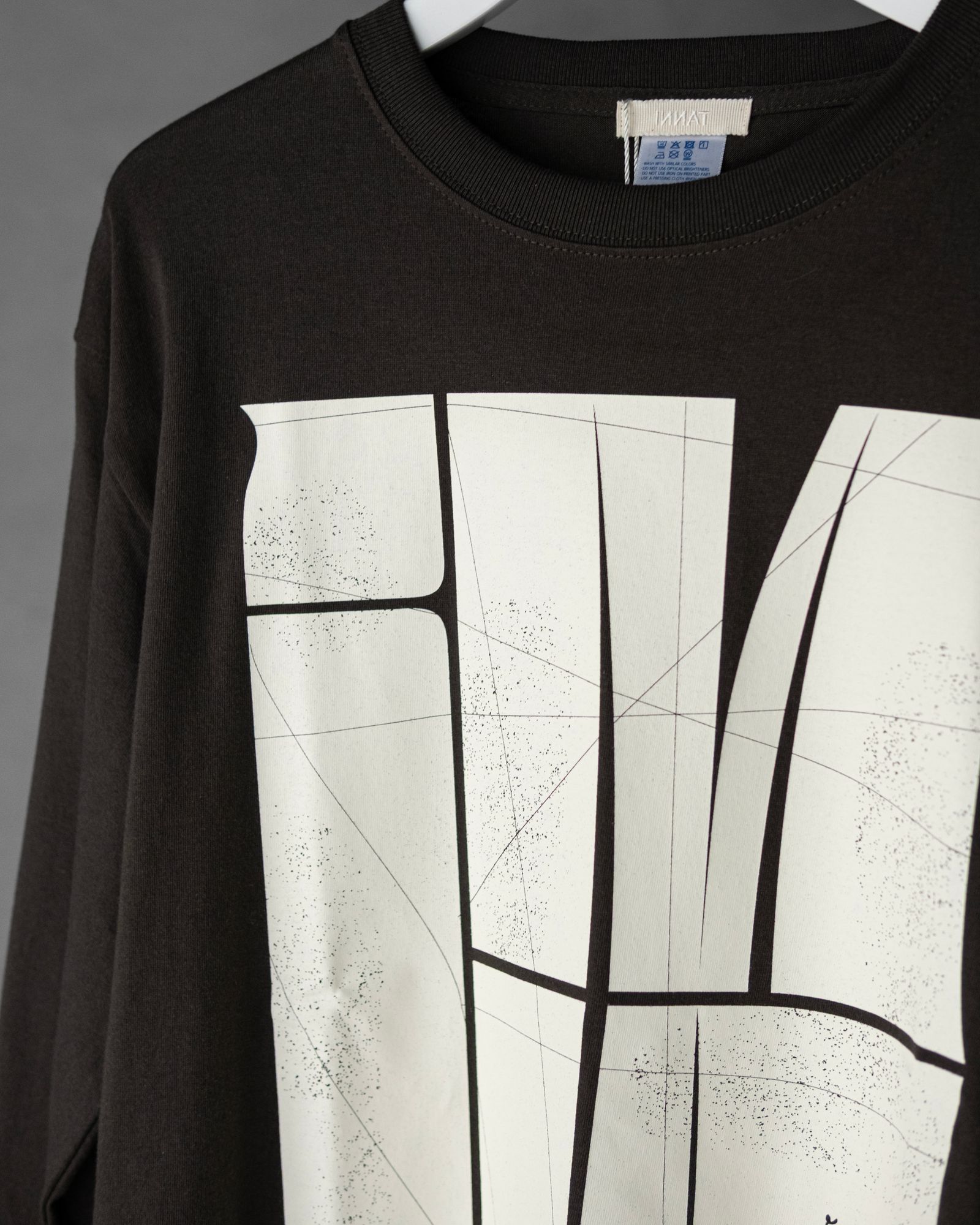 BLOCK LOGO LS TEE / Black