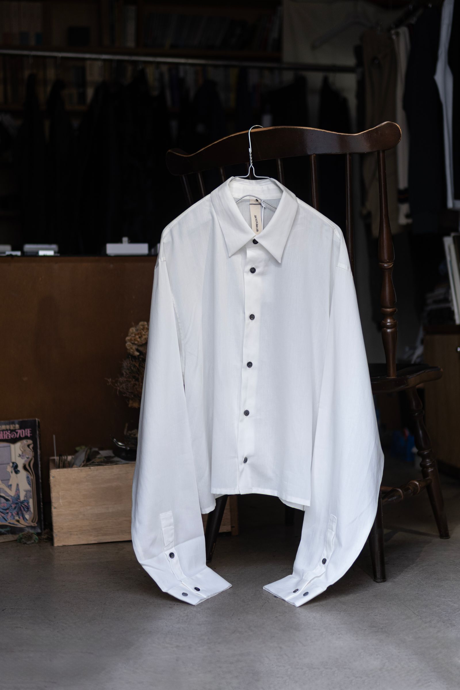 SHORT TORSO SHIRT / SNOW