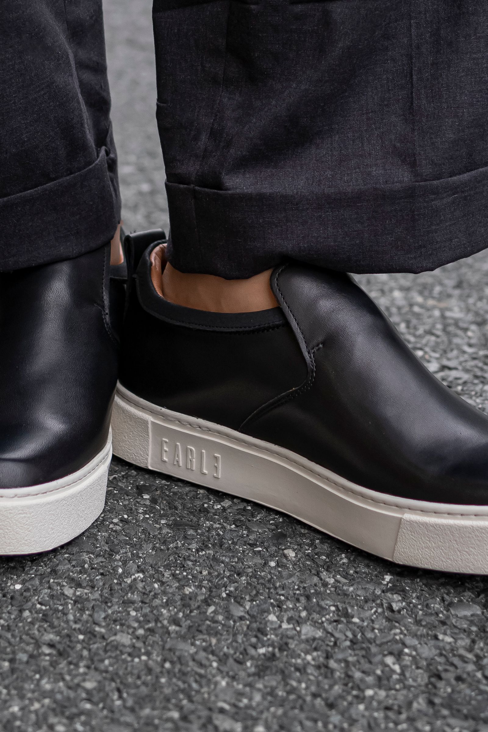 EARLE - Drape slip-on sneakers / Black | Retikle Online Store