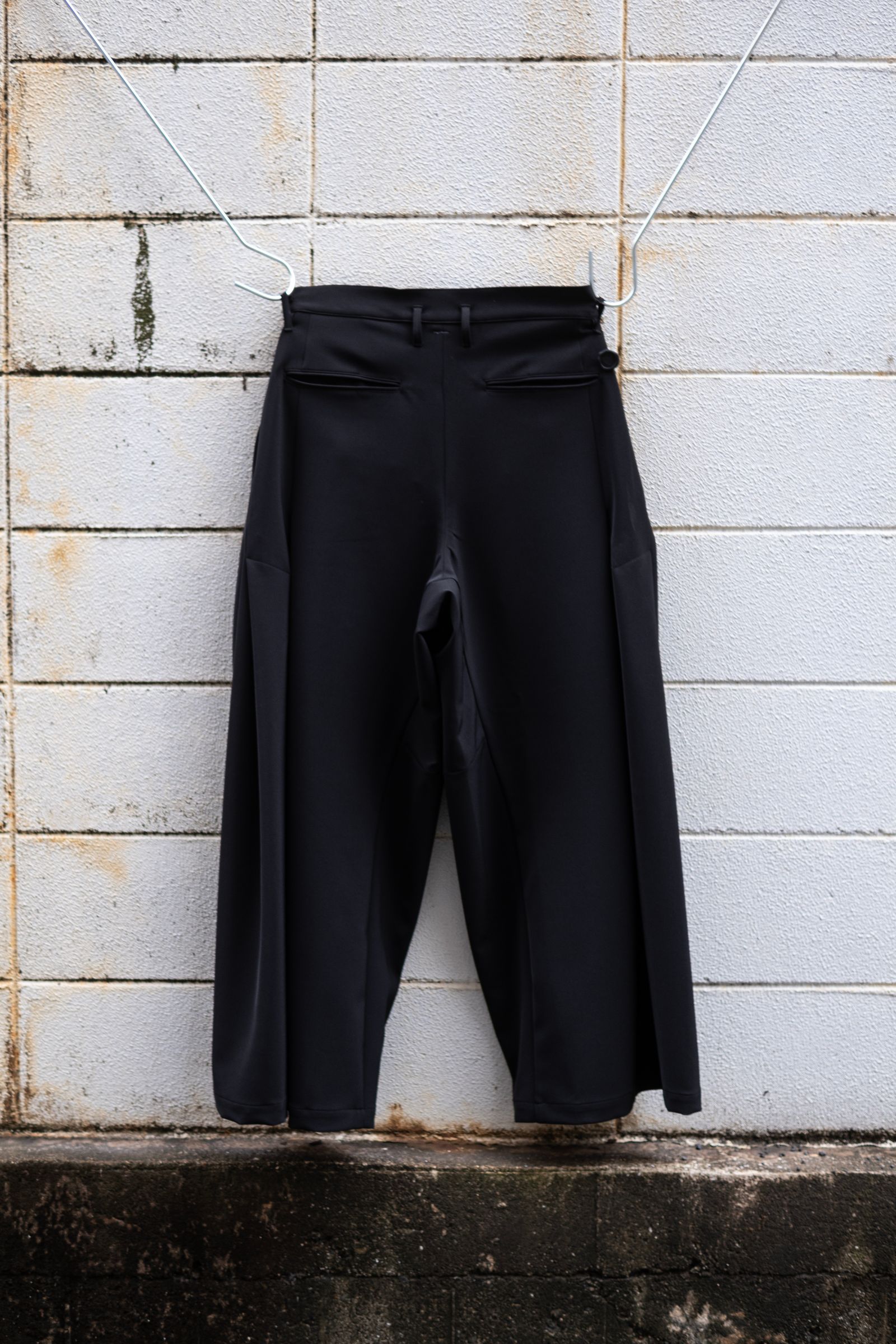 EGG BAGGY / COLOURLESS BLACK