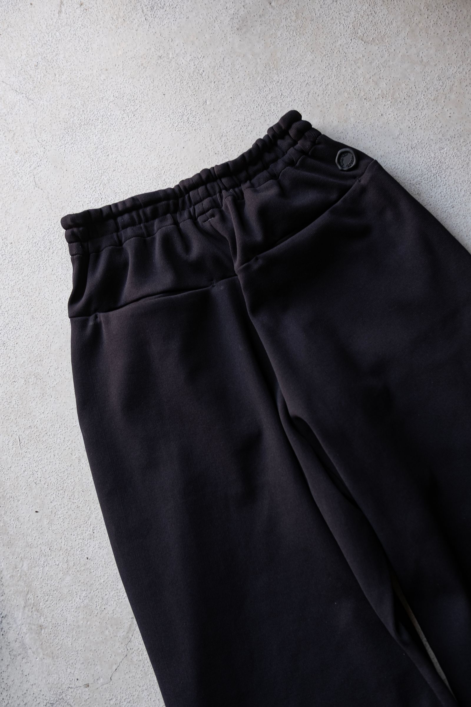 KNITTED BAGGY / COLOURLESS BLACK