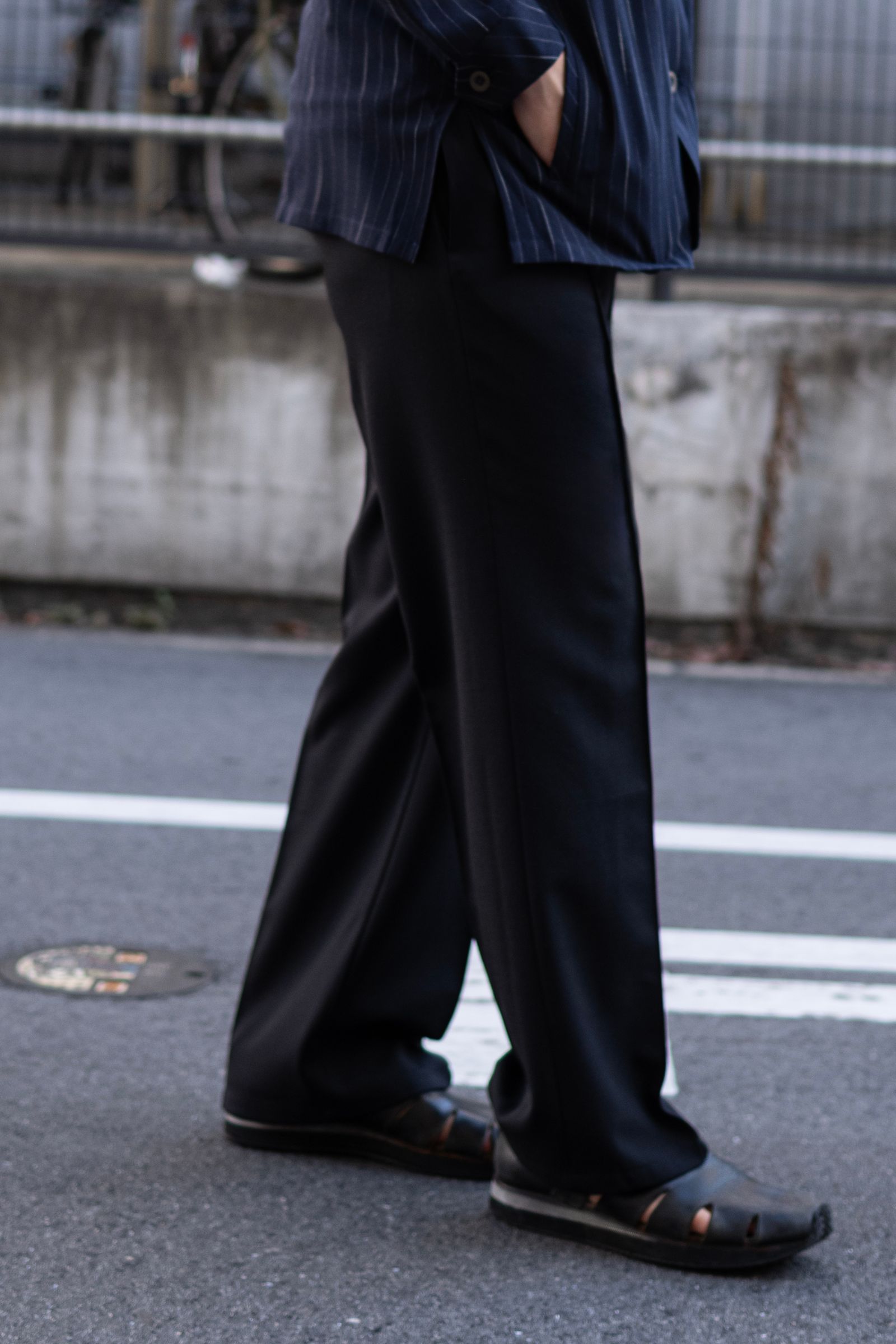 "REL" WOOL POLYESTER TWILL / BLACK