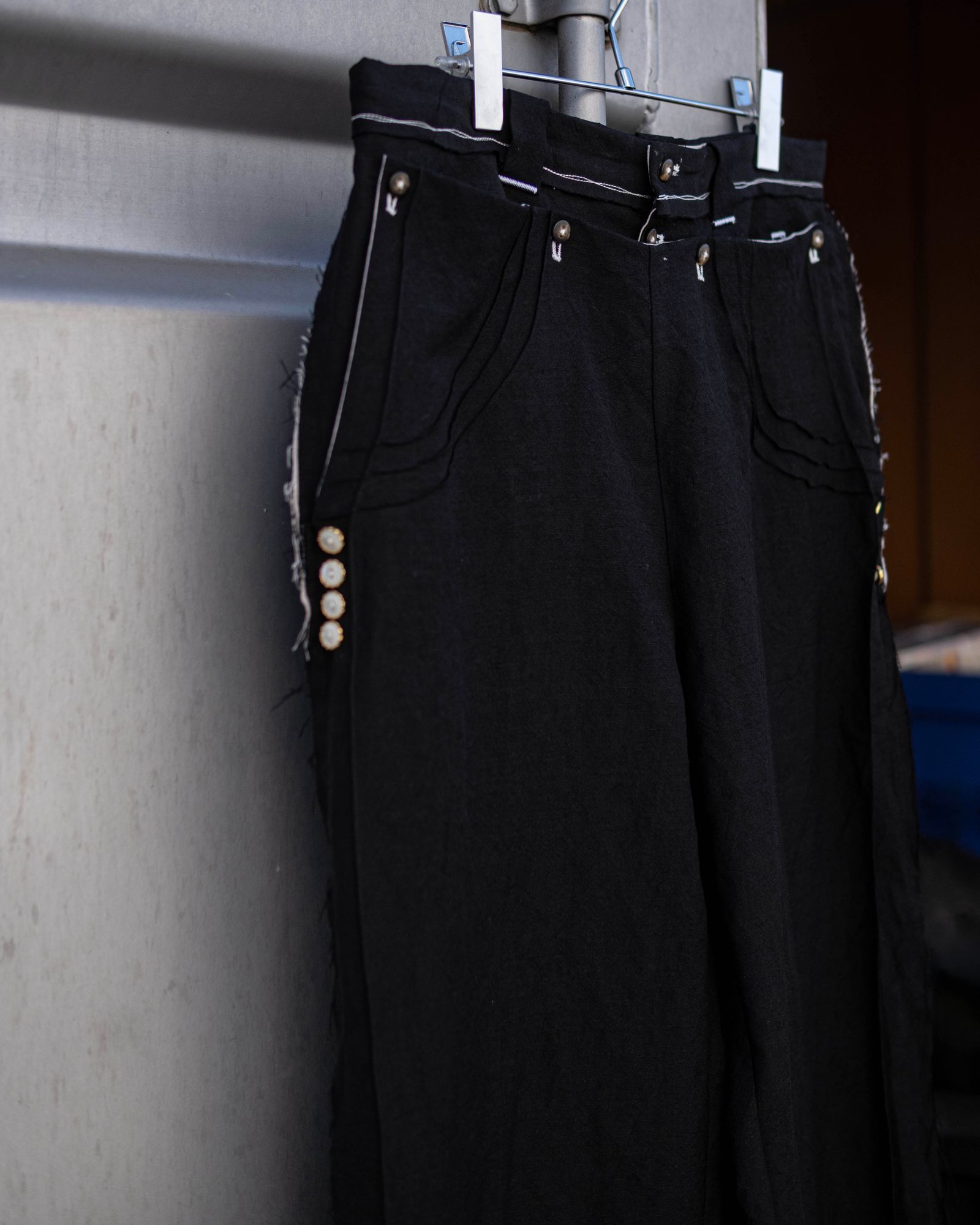 “SAMON” pleated ceremony pants / Black