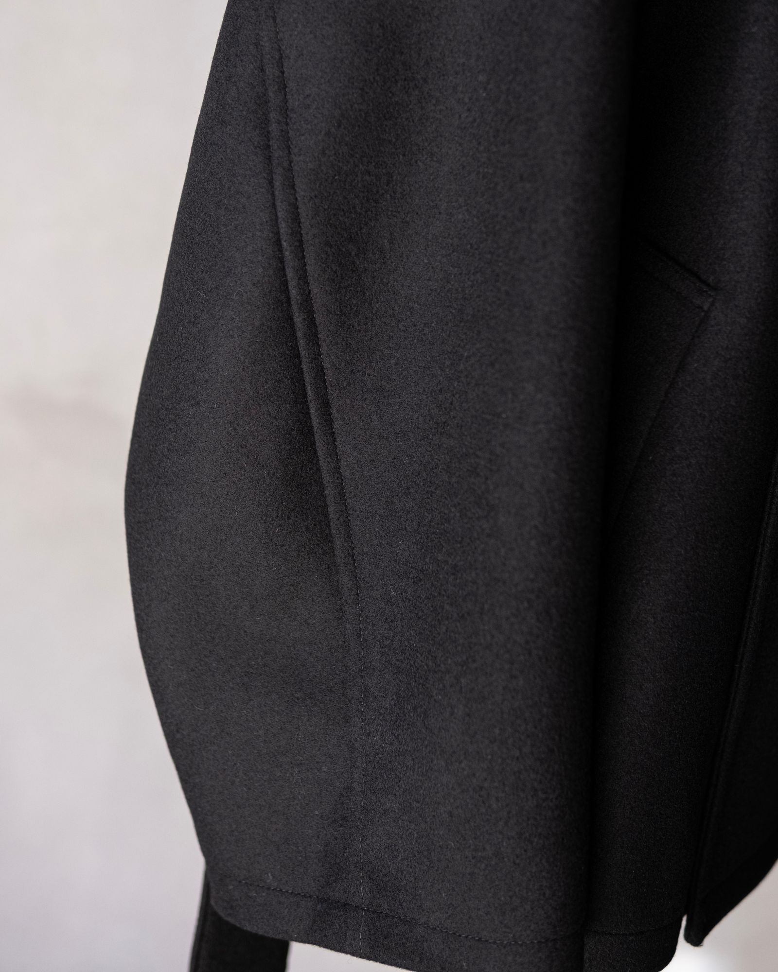 Wool Raglan Pea Coat / Black
